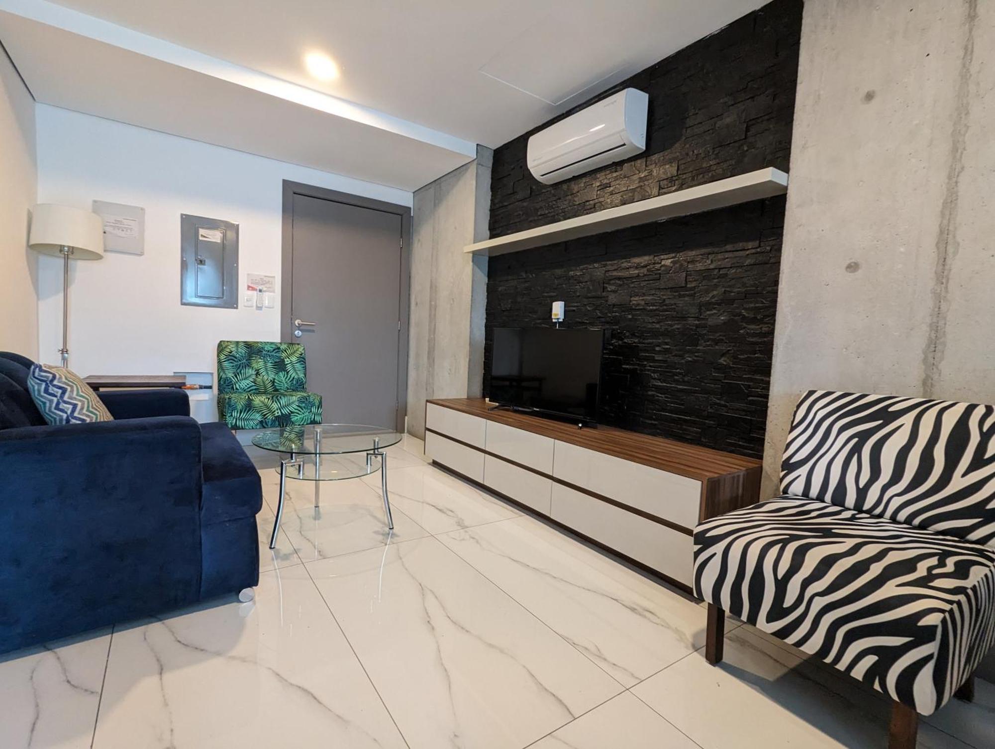 Luxury Loft Living At Landmark High Rise * Monterrey