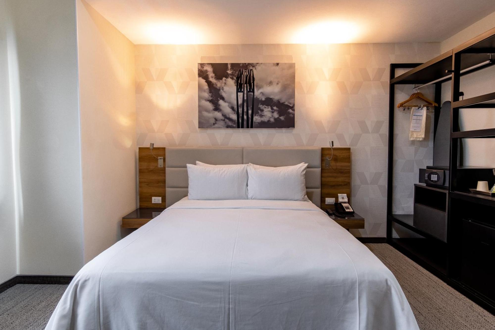 Radisson San Jeronimo Hotel