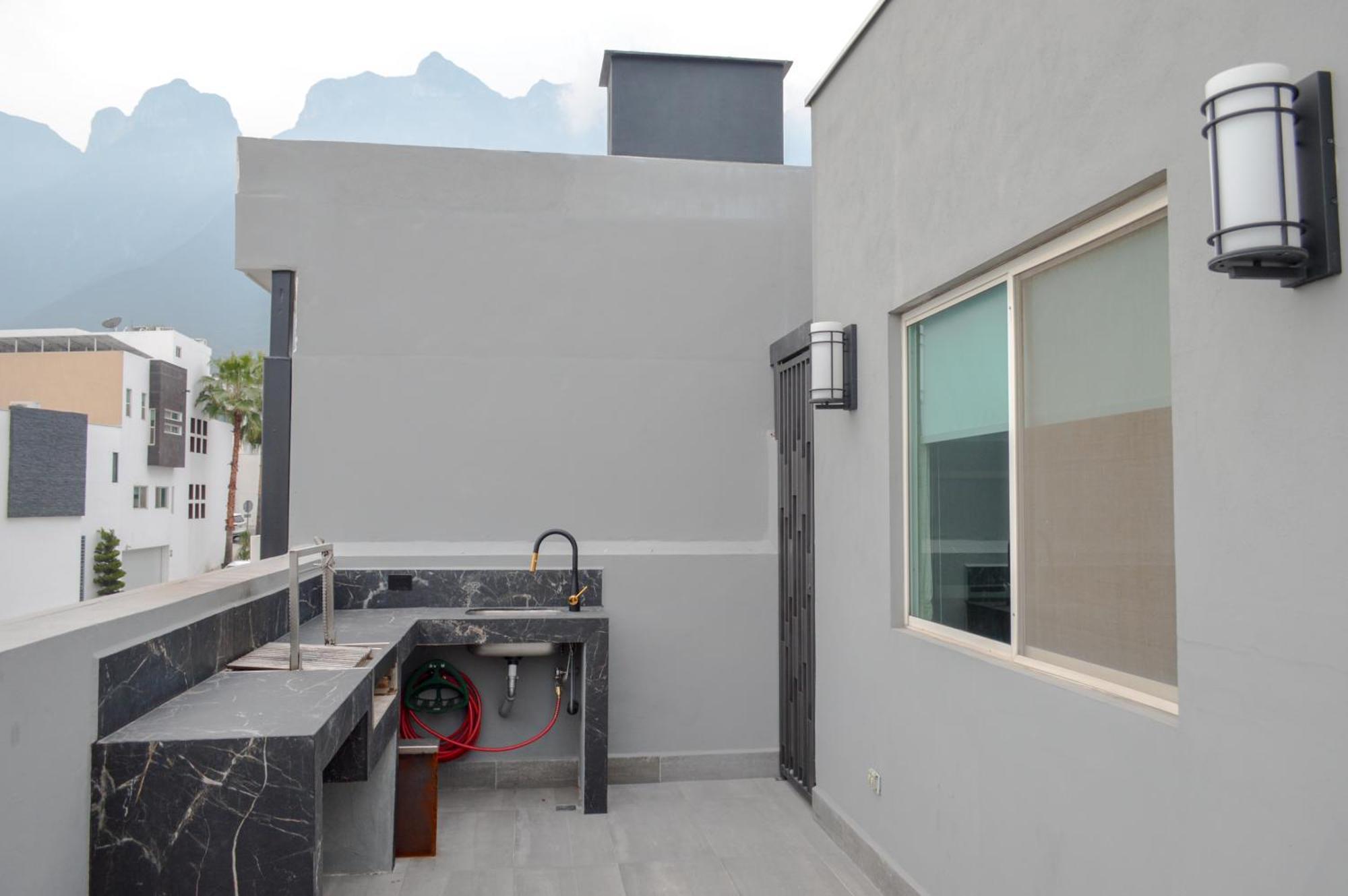 Residencia De Lujo Cumbres Elite, *