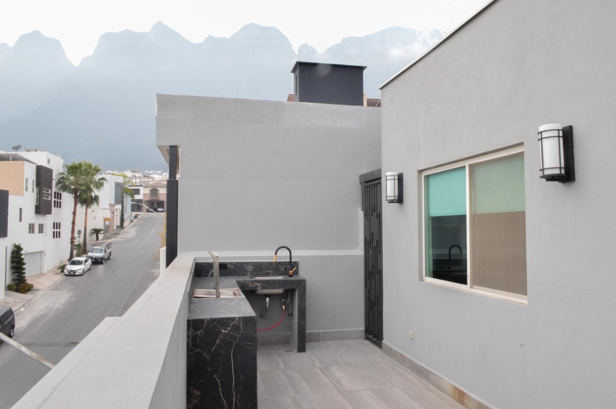 Residencia De Lujo Cumbres Elite,