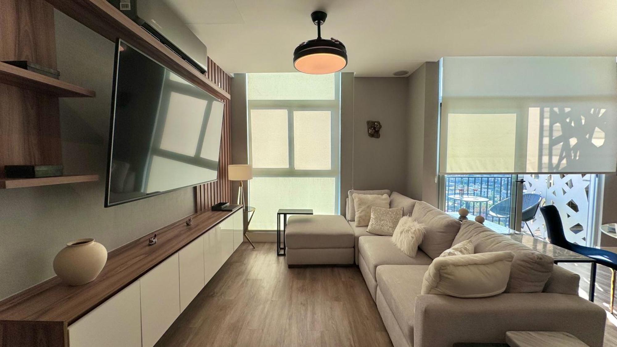 Kyo Aluna 2002 Luxury Monterrey