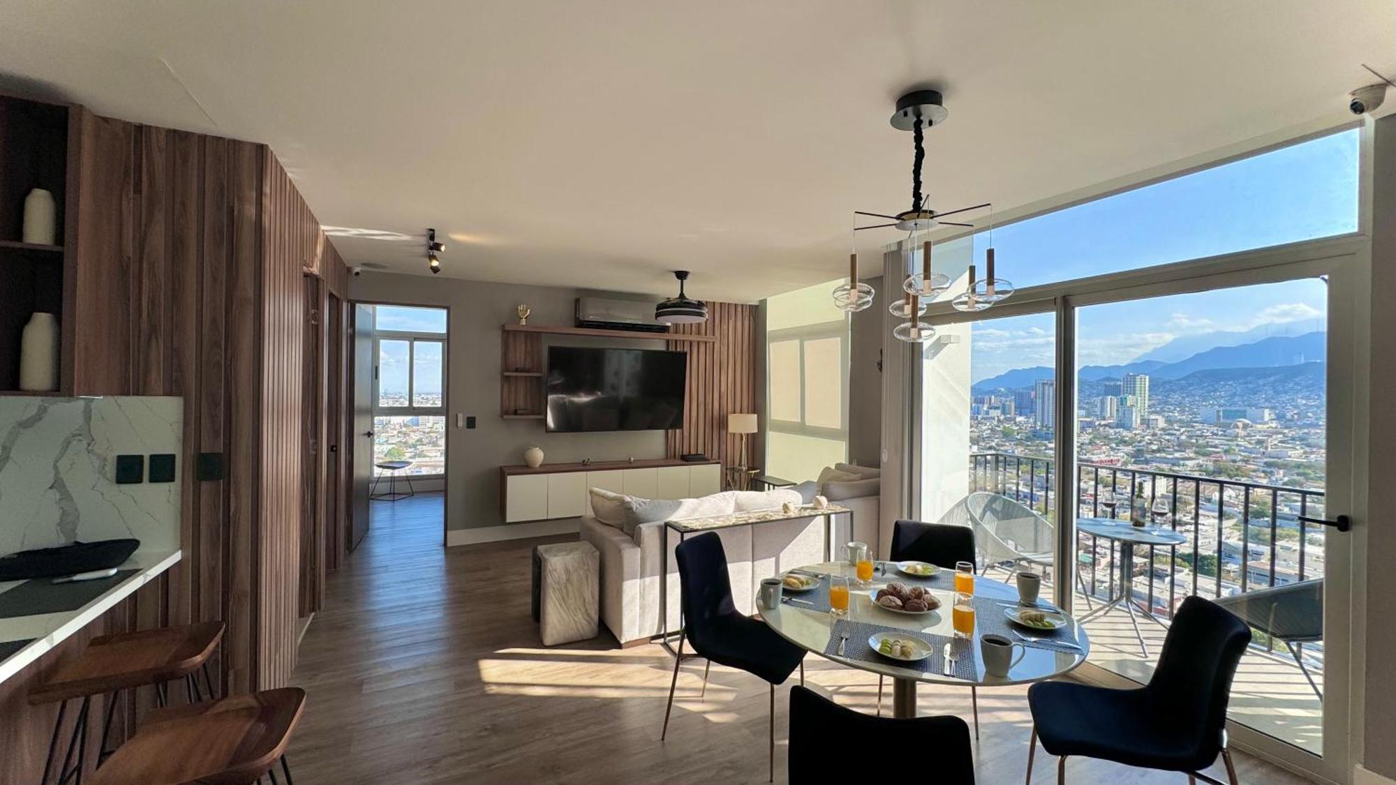 Kyo Aluna 2002 Luxury Apartamento