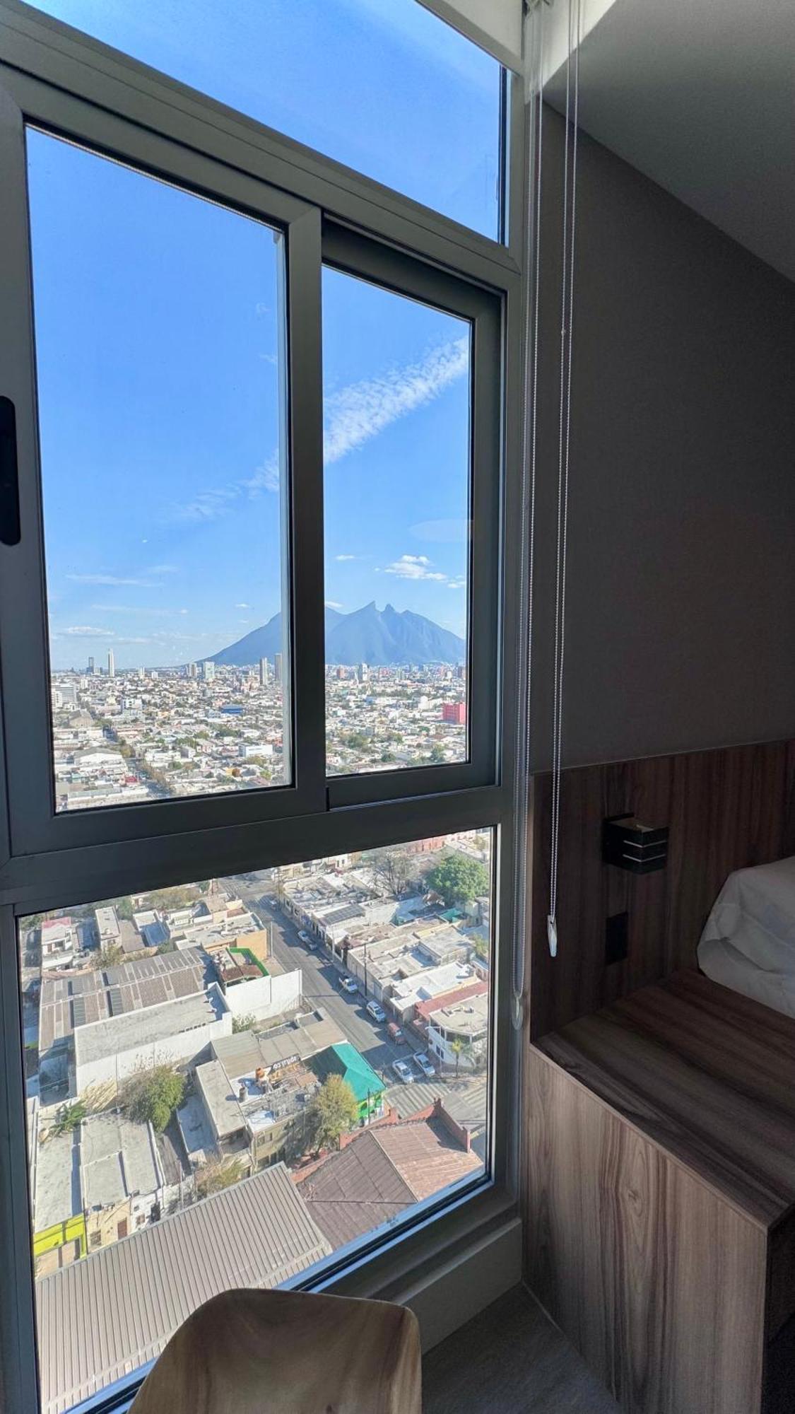 Kyo Aluna 2002 Luxury Apartamento Monterrey