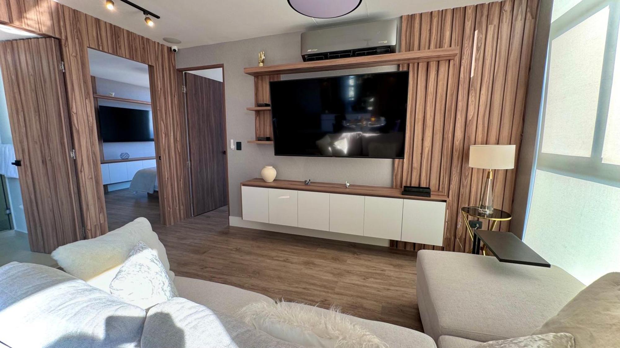 Kyo Aluna 2002 Luxury