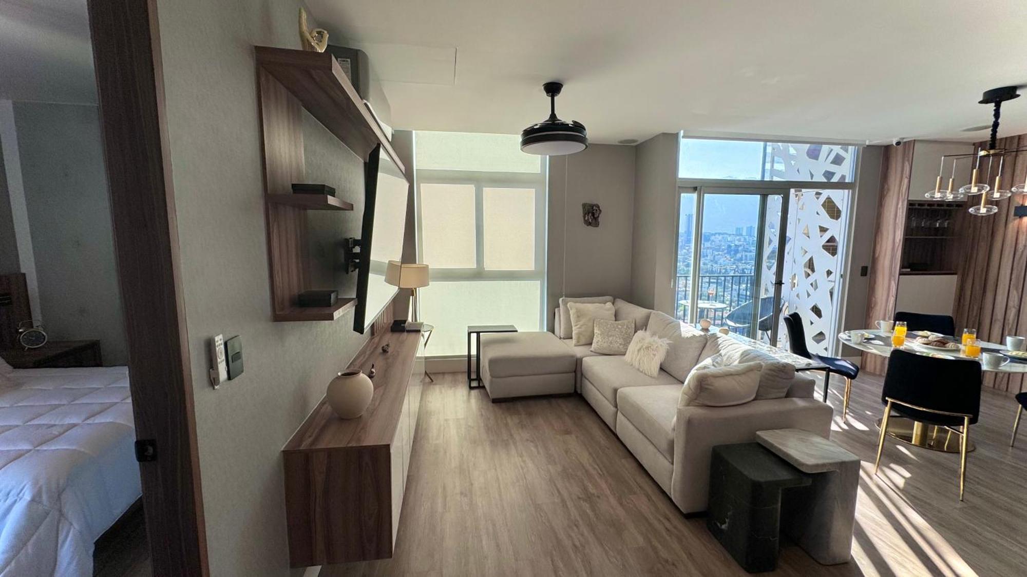 Kyo Aluna 2002 Luxury Apartamento Monterrey