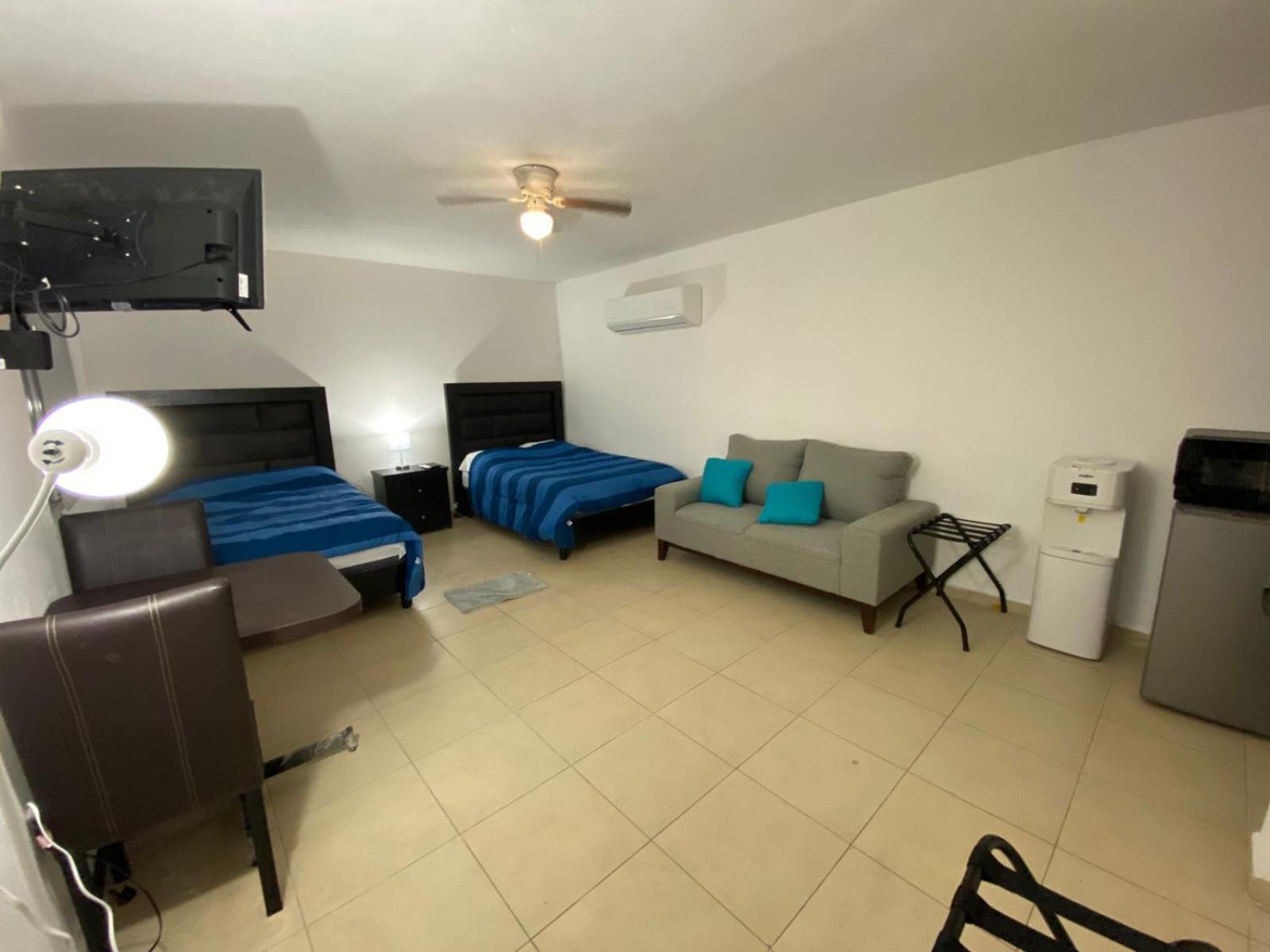 Amplios Habitación en casa particular