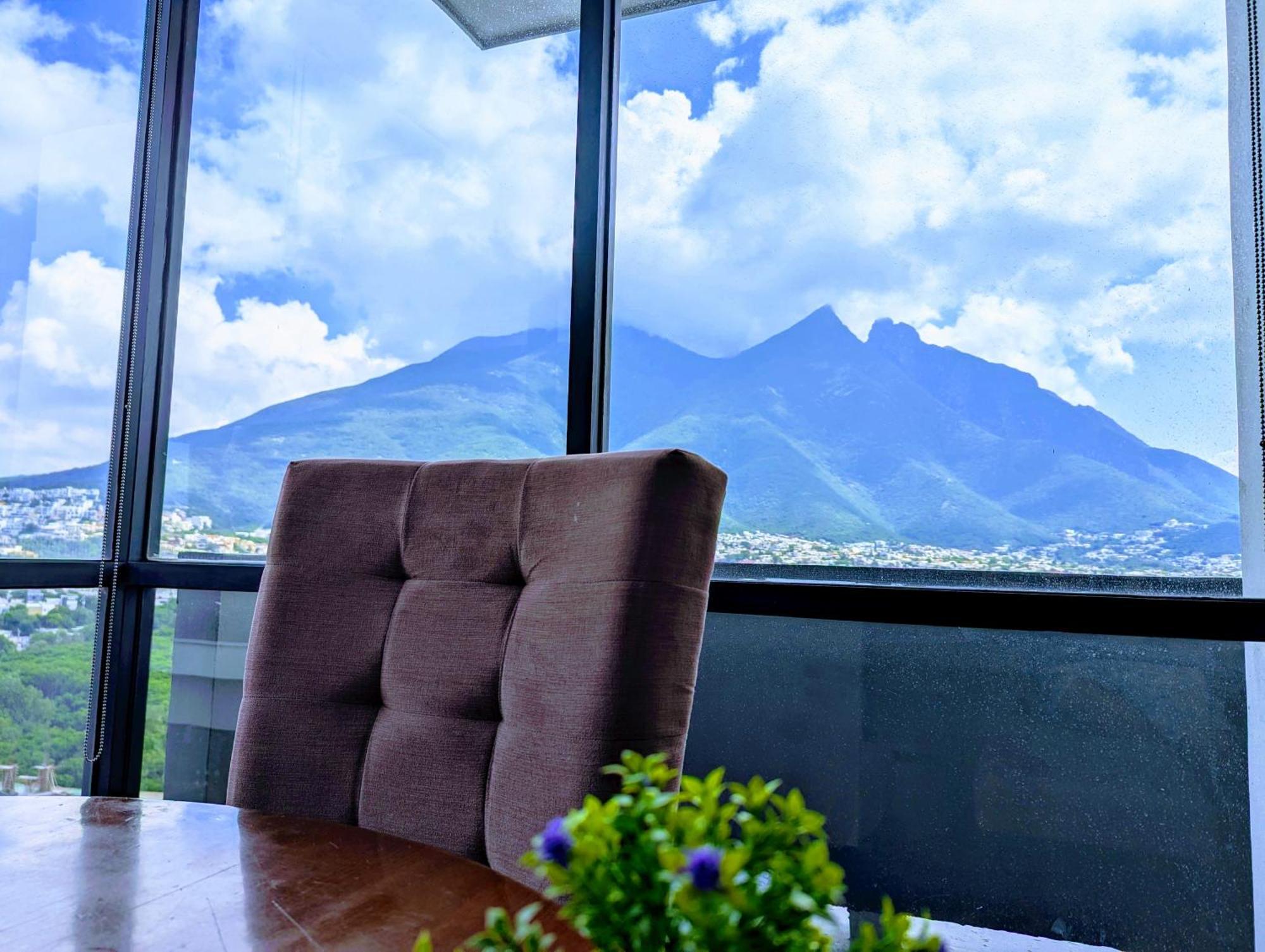Moderno Ubicacion Vistas Seguridad Y Estilo Monterrey