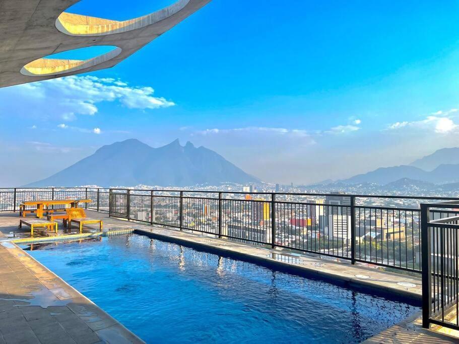 Incredible 6 Monterrey