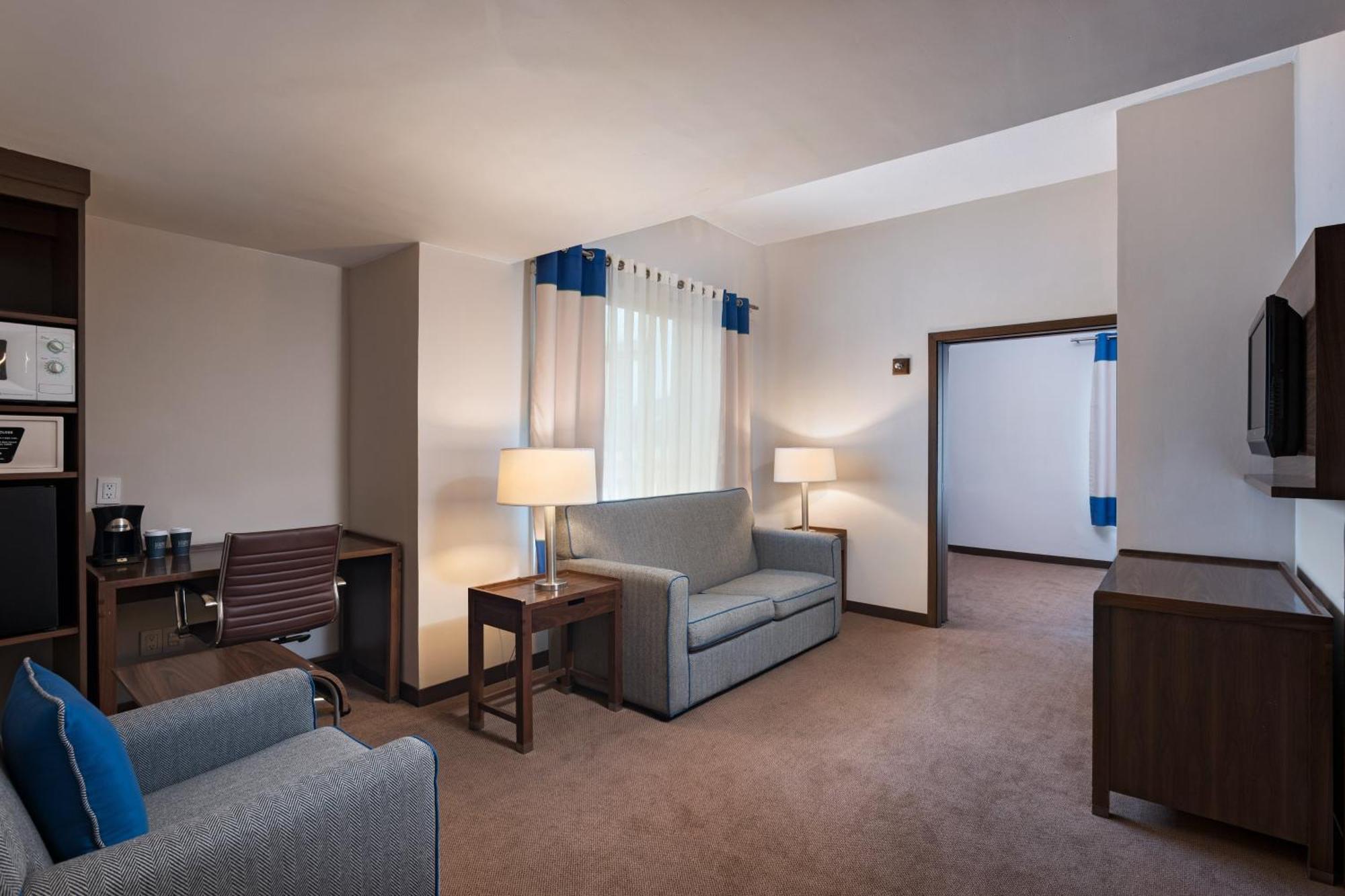 Four Points By Sheraton Galerias