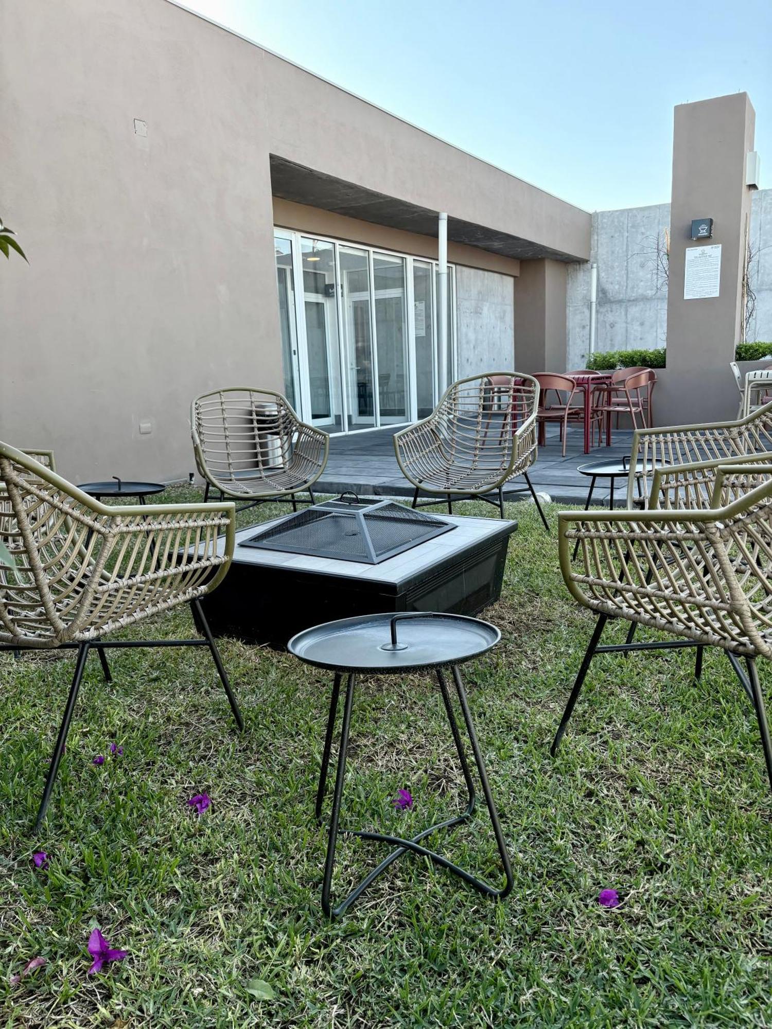 Depa Con Alberca Y Jardin A 5 Min De San Pedro * Monterrey