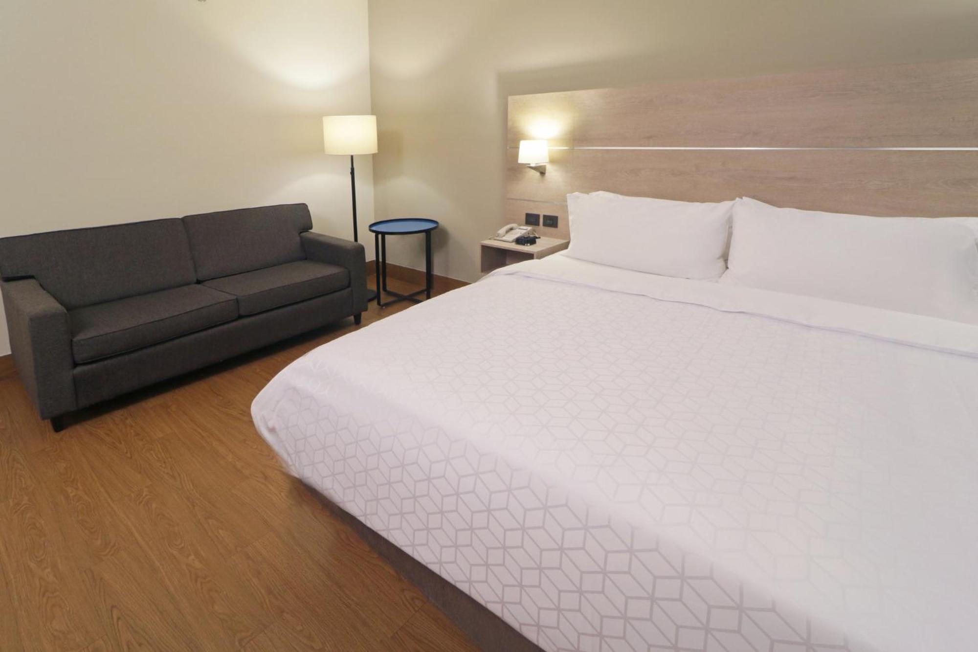 Hotel Express Galerias-san Jeronimo, An Ihg