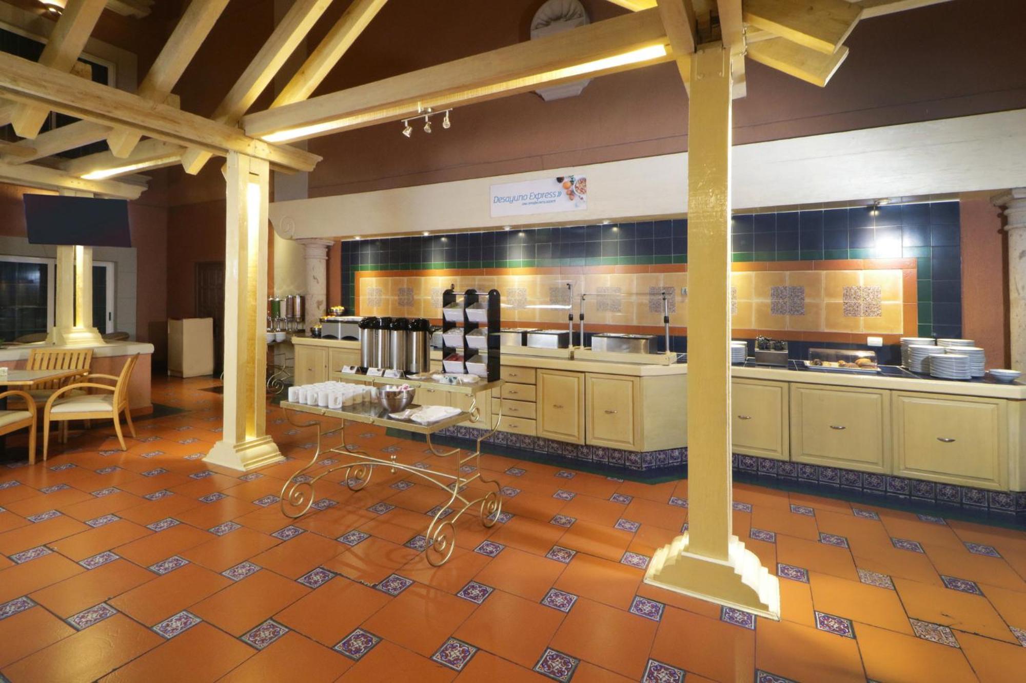 Express Galerias-san Jeronimo, An Ihg