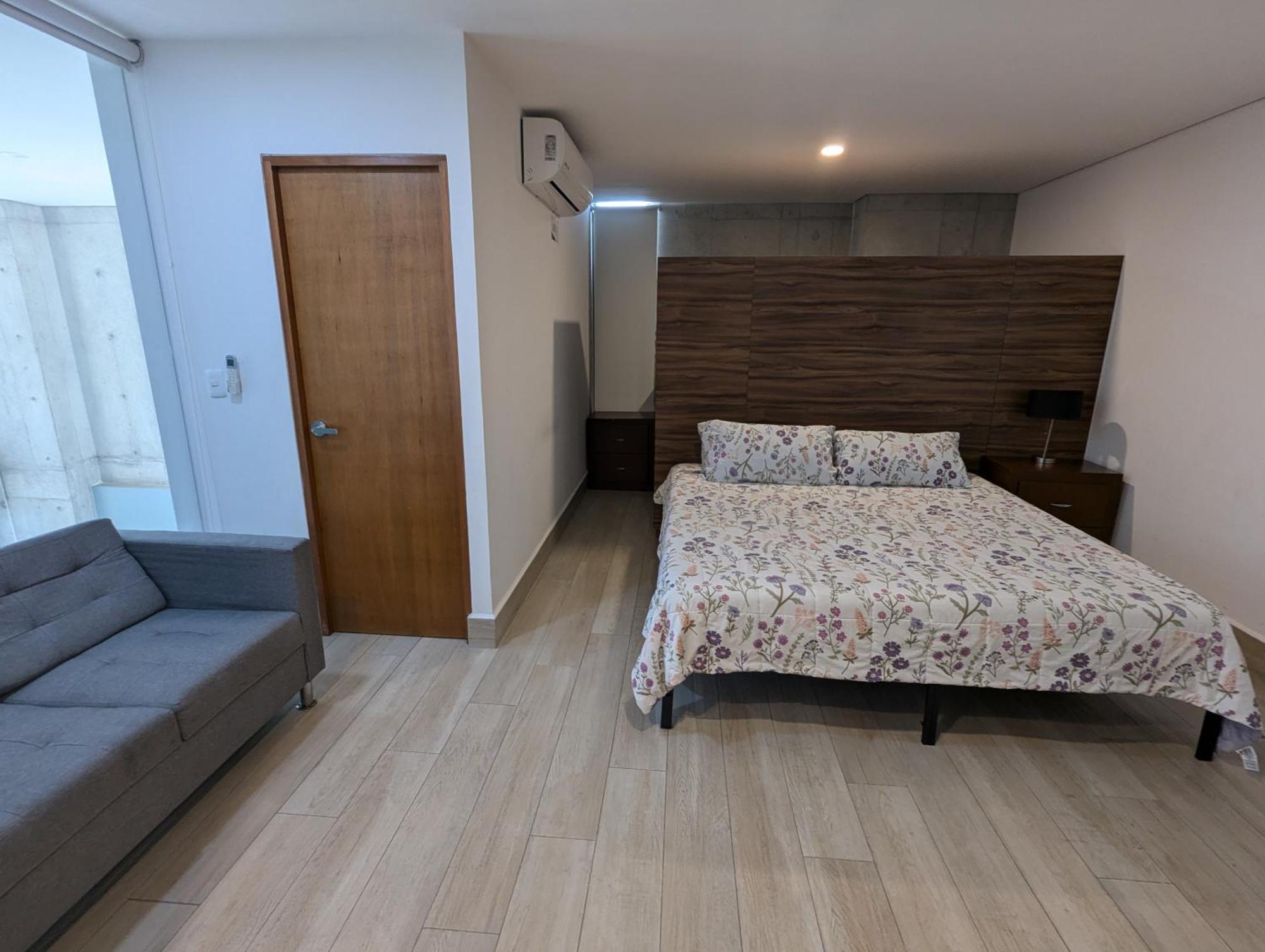 Luxury Loft Living At Landmark High Rise Monterrey