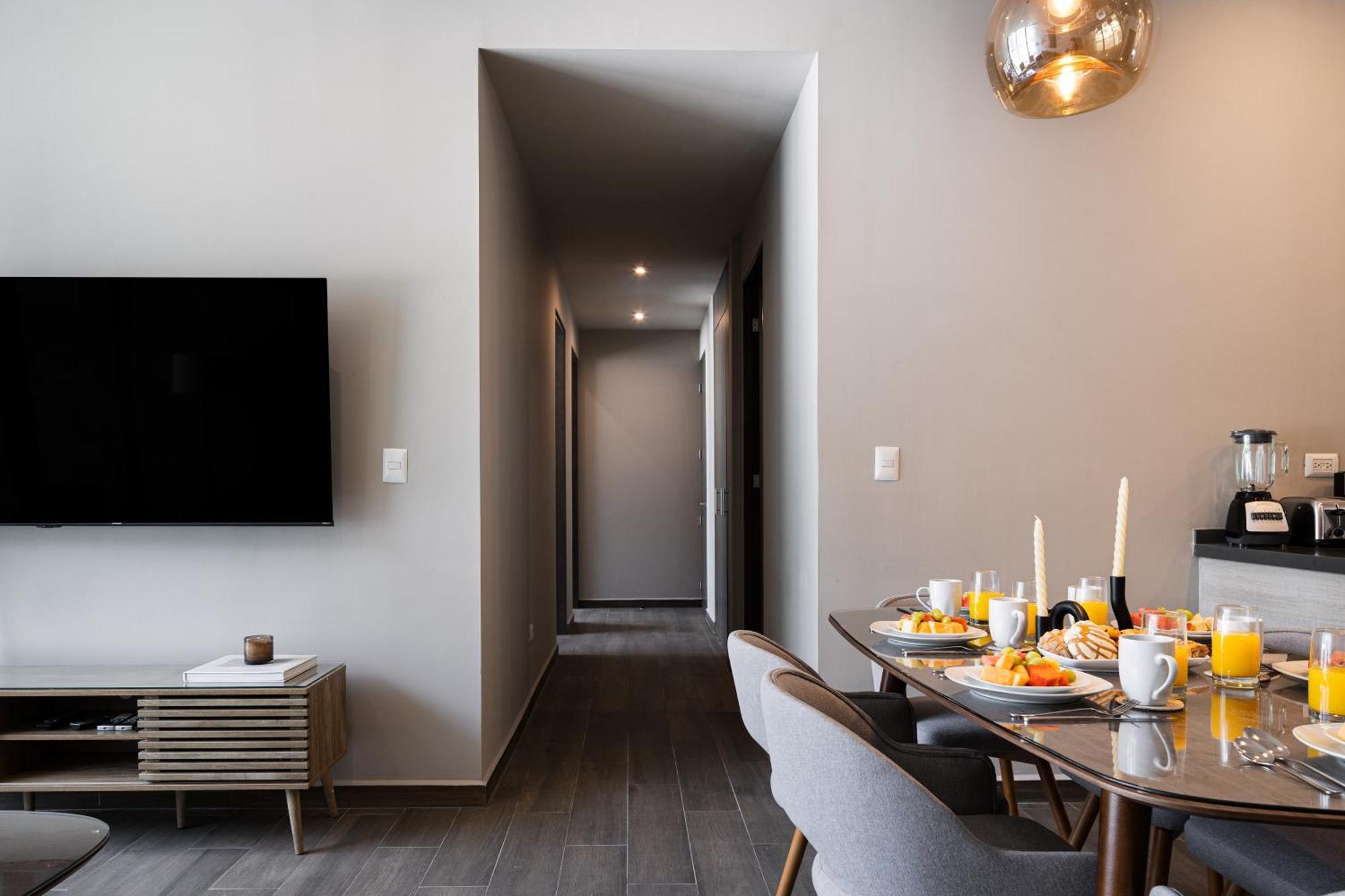 Modern With Pool And Mountain Views * Monterrey