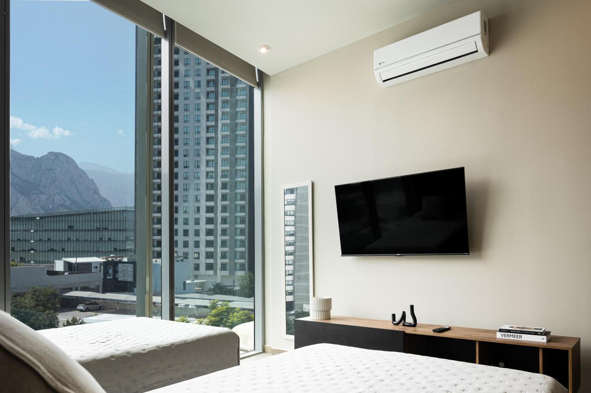Modern With Pool And Mountain Views Apartamento Monterrey
