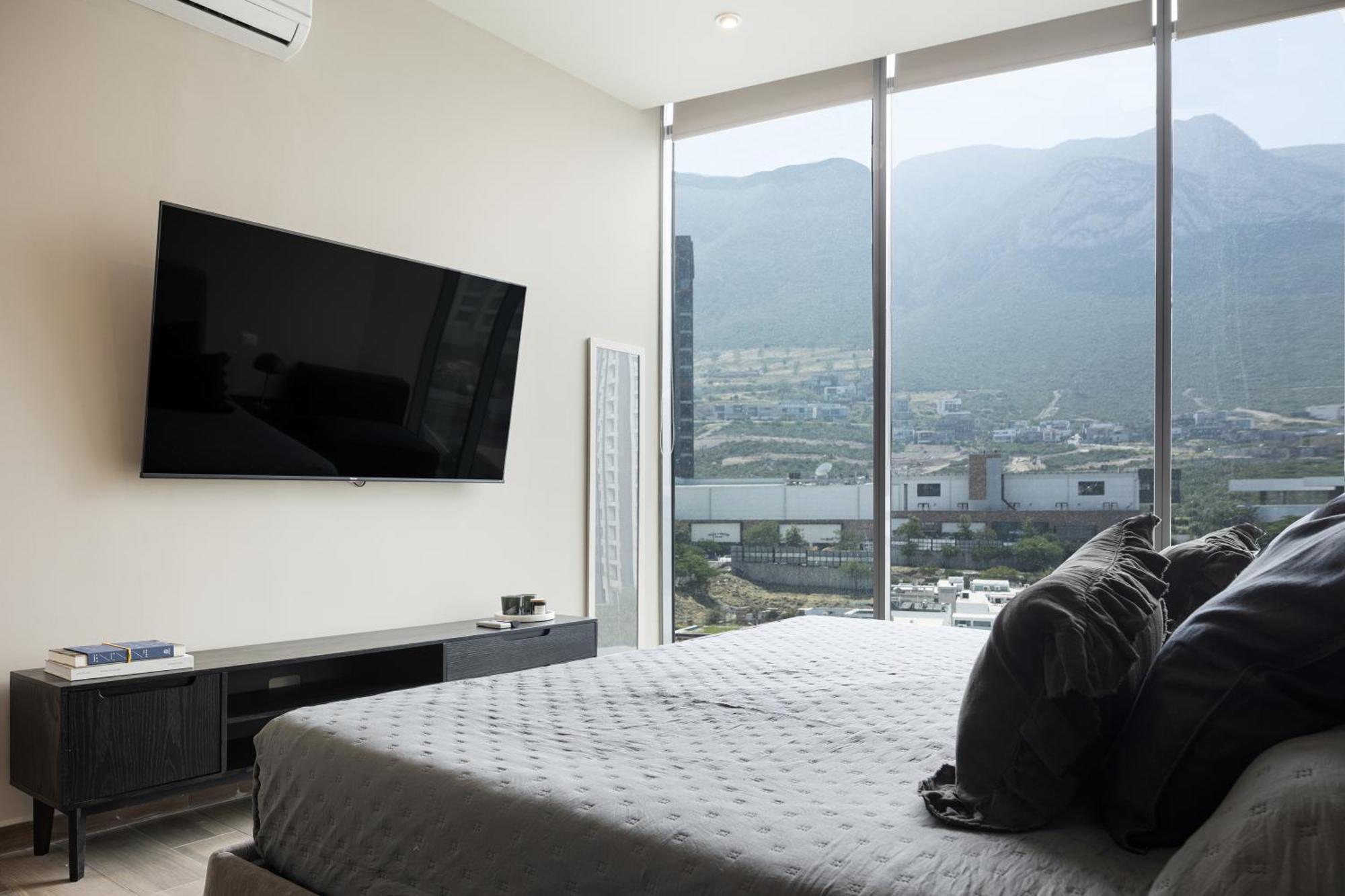 Modern With Pool And Mountain Views Monterrey