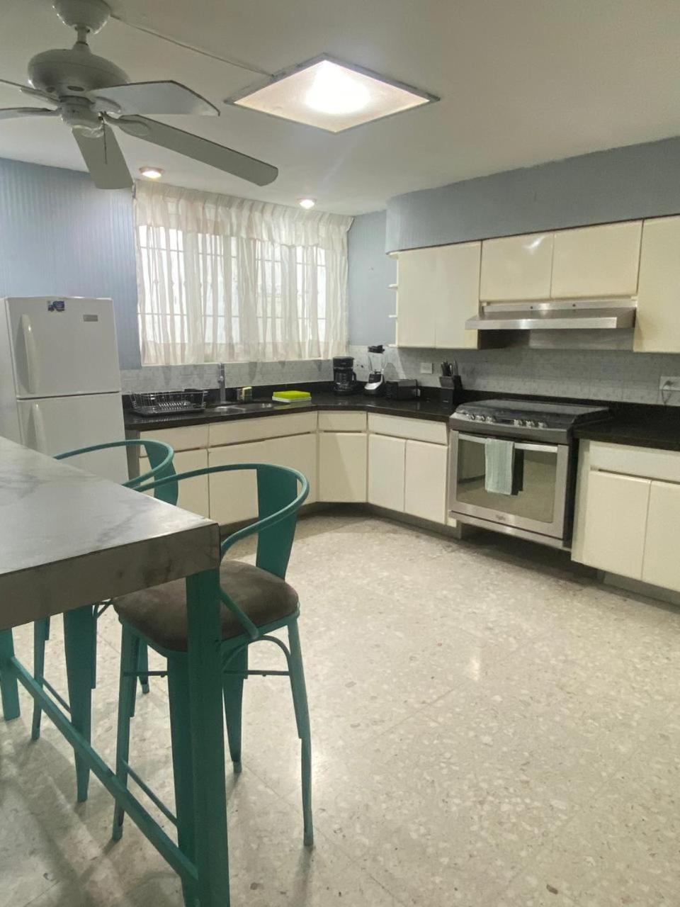 Casa Luna Suites-4 Habitación en casa particular Monterrey