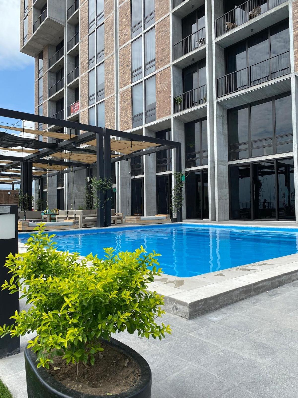 Lux 2 Bedroom Apartment, Swimming Pool, Gym And Free Parking Spot In Downtown * Monterrey