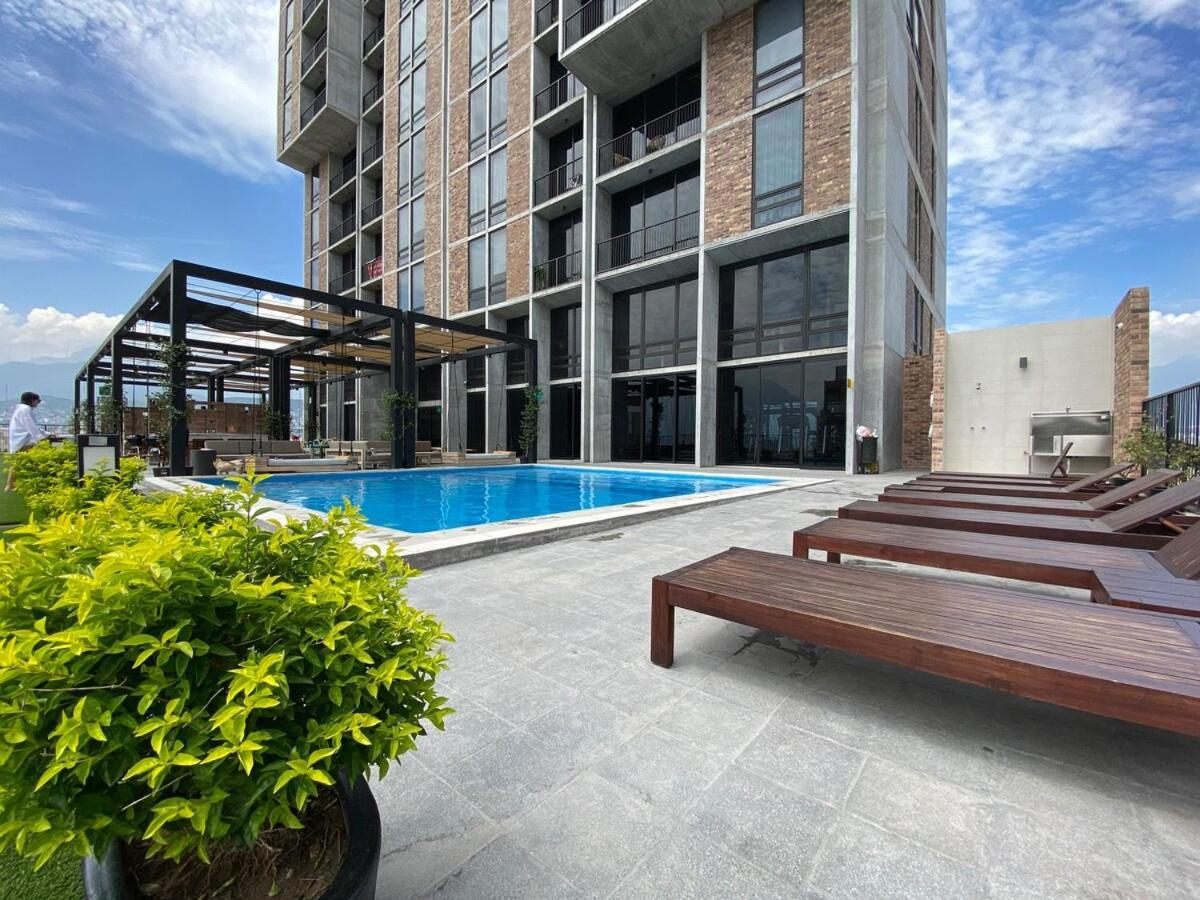 Lux 2 Bedroom Apartment, Swimming Pool, Gym And Free Parking Spot In Downtown * Monterrey