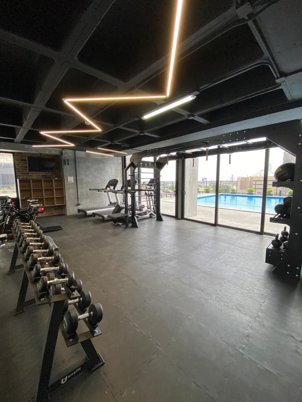 Apartamento Lux 2 Bedroom Apartment, Swimming Pool, Gym And Free Parking Spot In Downtown