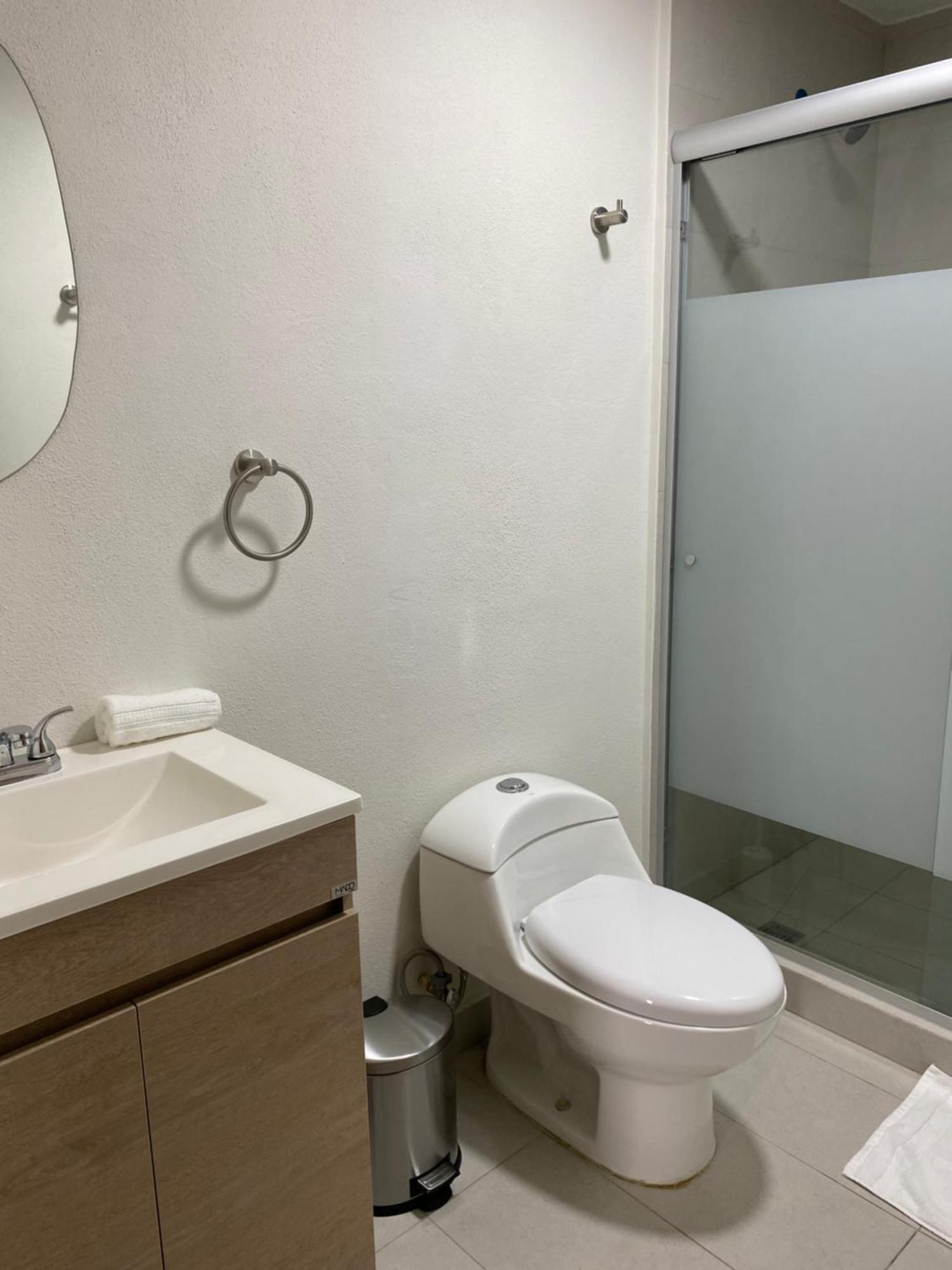 Apartamento Lux 2 Bedroom Apartment, Swimming Pool, Gym And Free Parking Spot In Downtown Monterrey