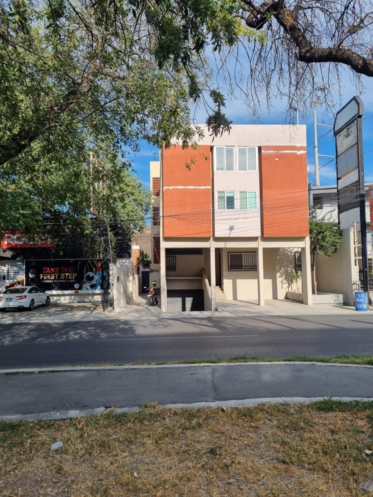 Calzada San Pedro, Few Steps From Valle *