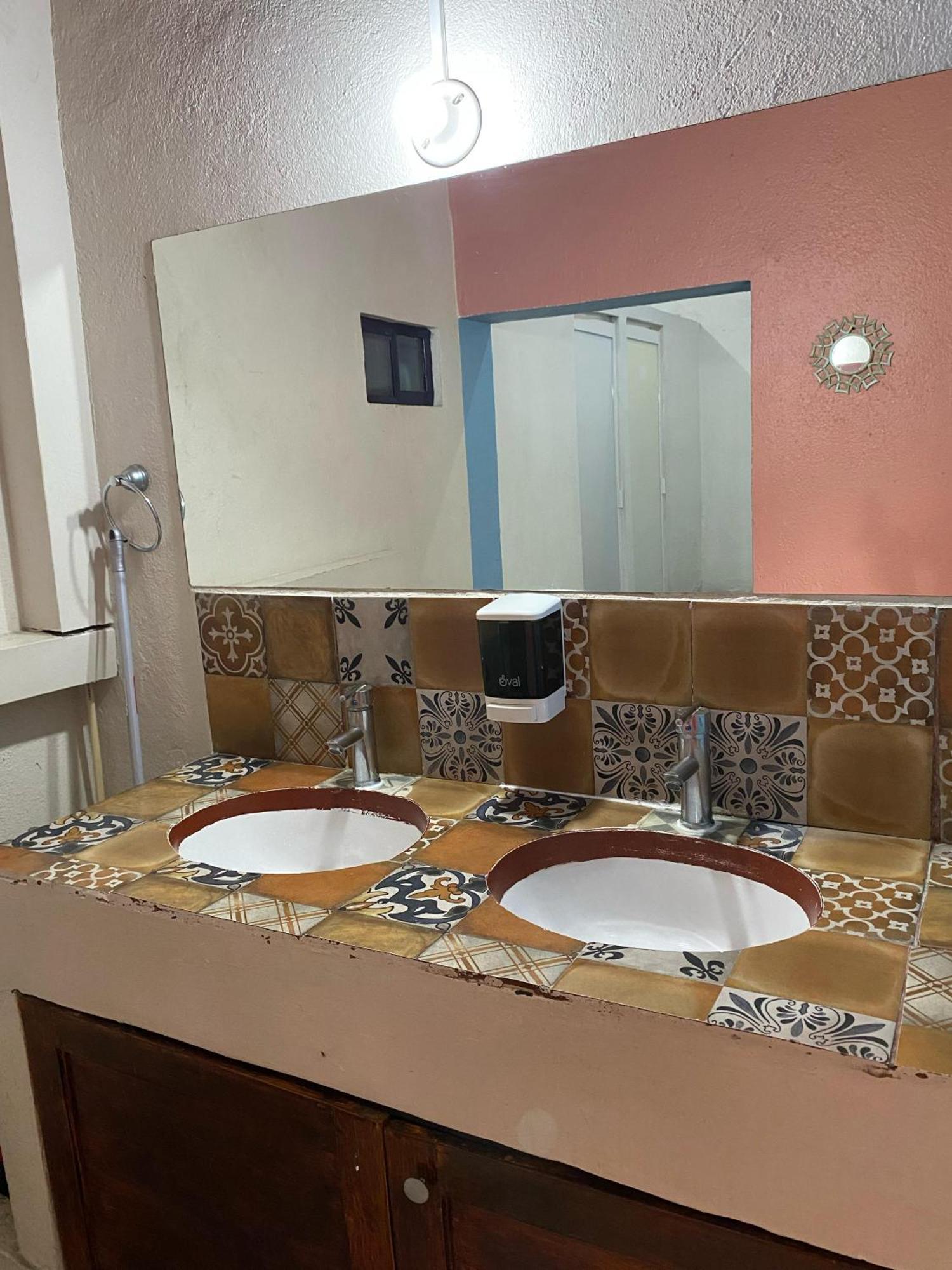 Hostal My Family In - *
