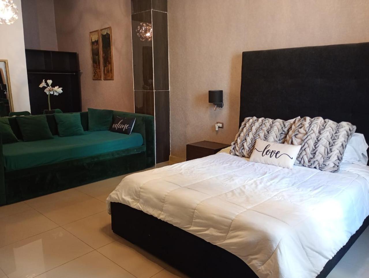 Homestay Adhoc Boutique Barrio Antiguo *