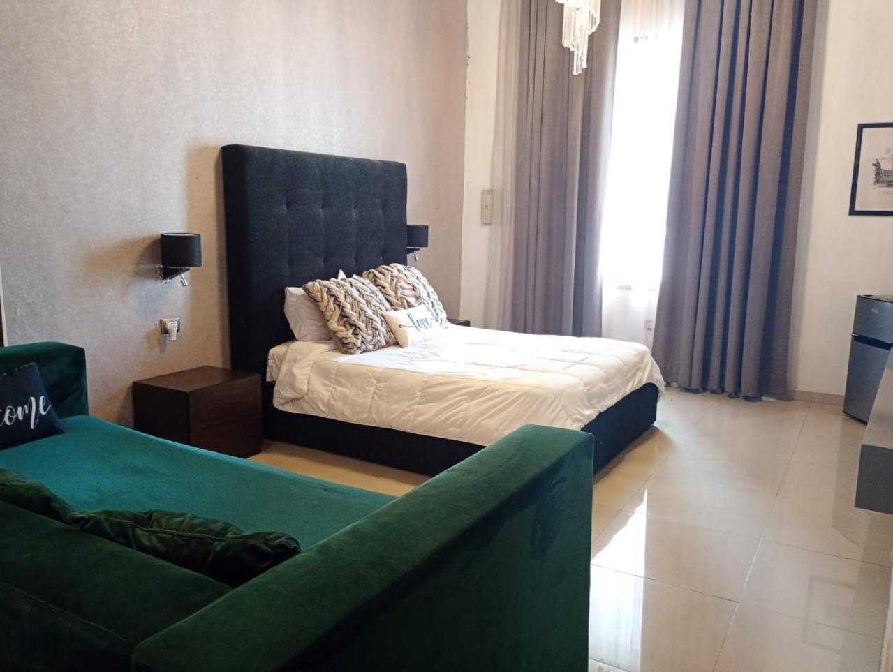 Homestay Adhoc Boutique Barrio Antiguo *