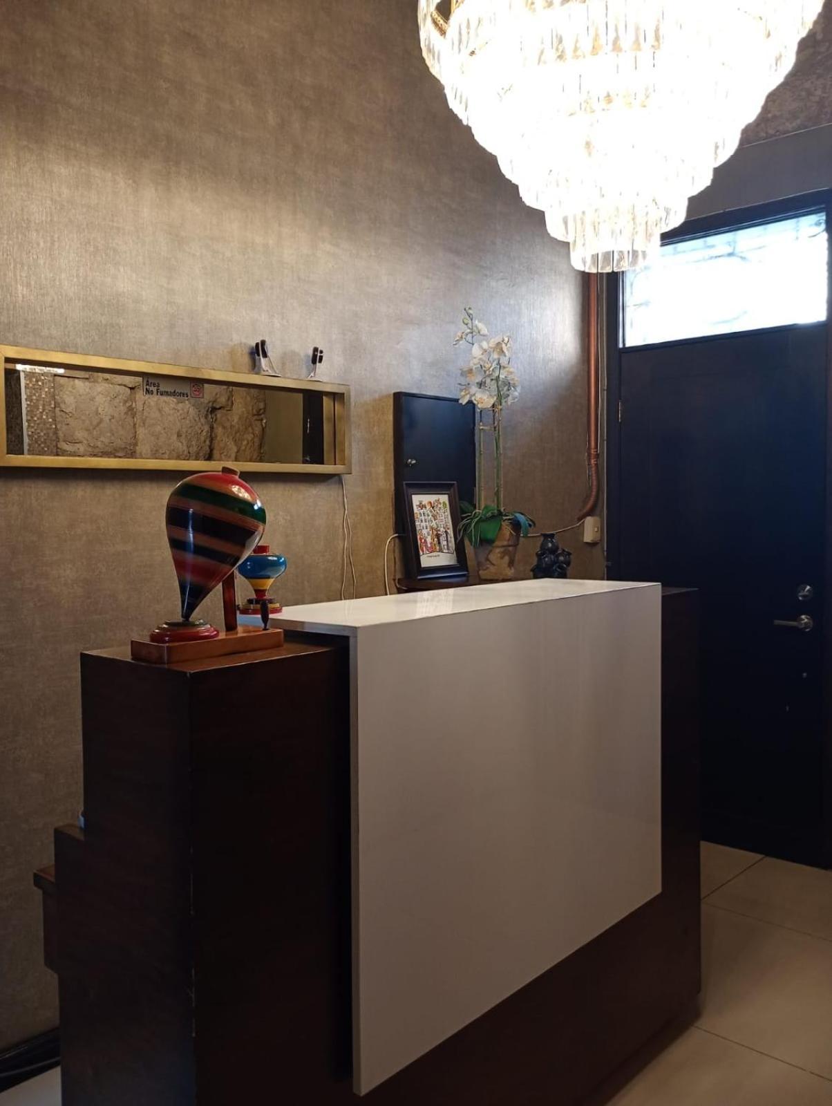 Adhoc Boutique Barrio Antiguo Homestay *