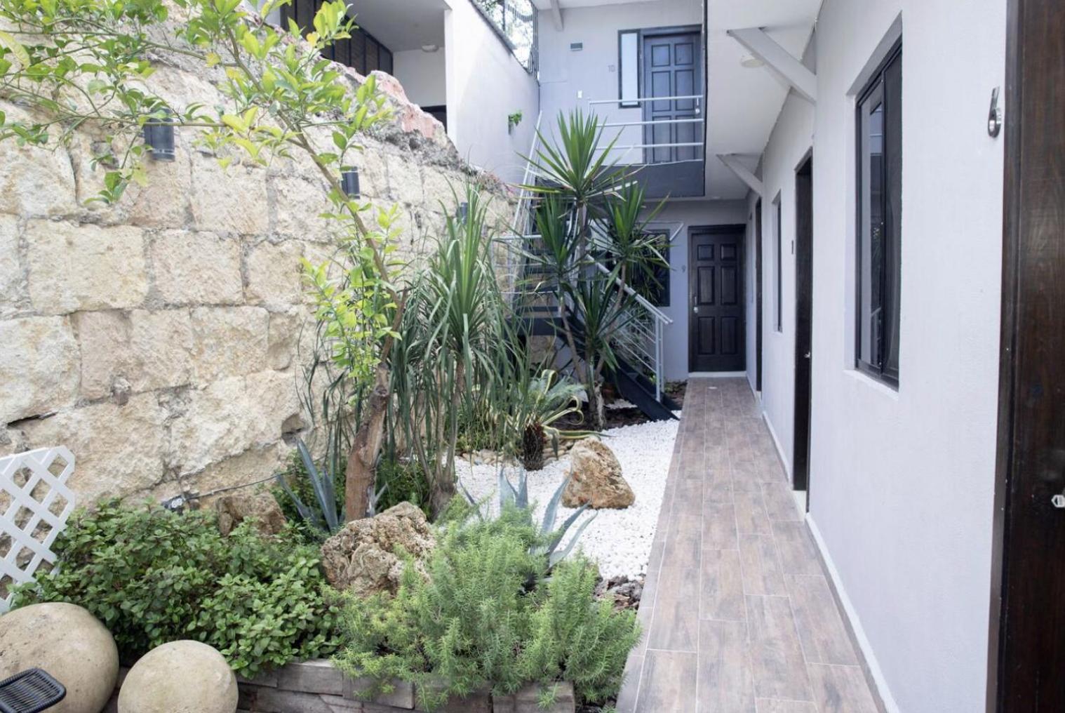 Adhoc Boutique Barrio Antiguo Homestay *