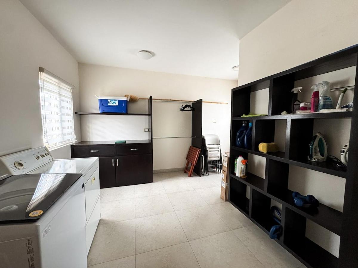 Casa Unica Recientemente Renovada