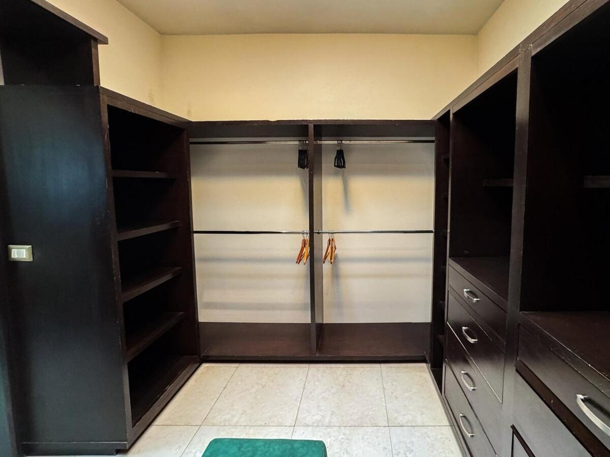Casa Unica Recientemente Renovada Monterrey
