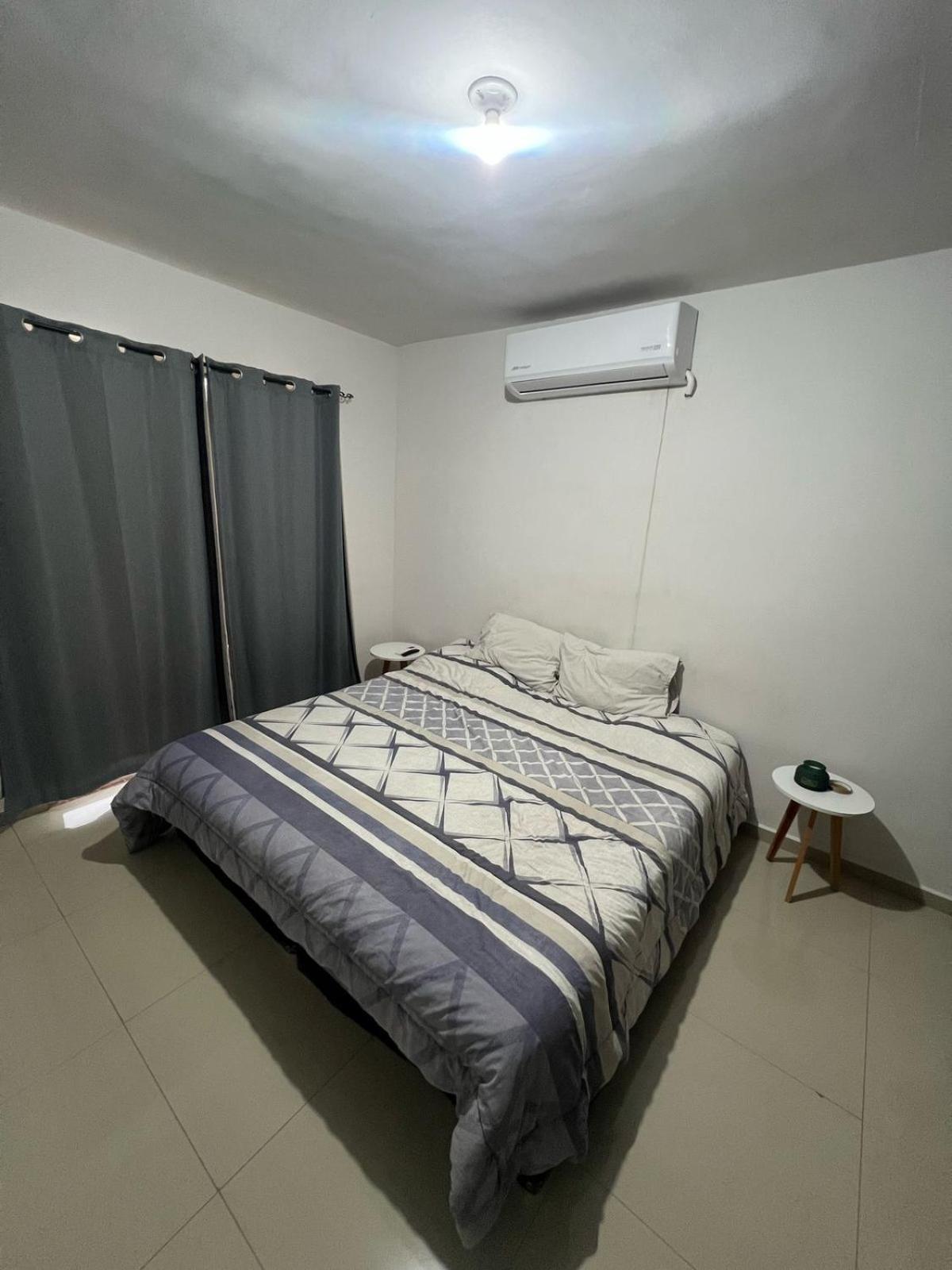 Cuarto En Casa Compartida *