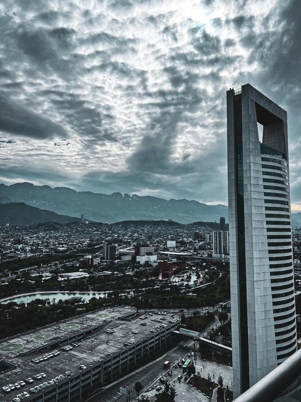 Puntaacero Fundidora Y Cintermex Monterrey