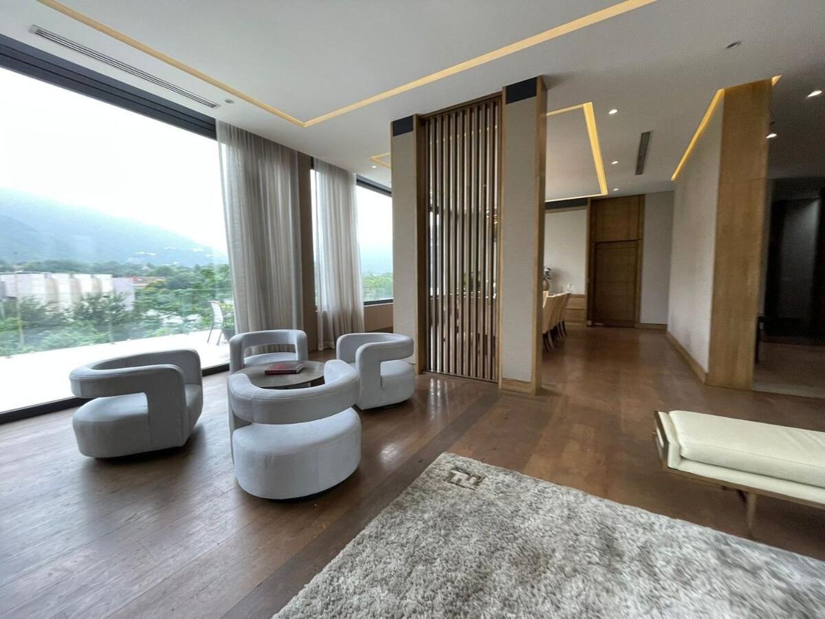 Spectacular House In San Pedro Villa Monterrey