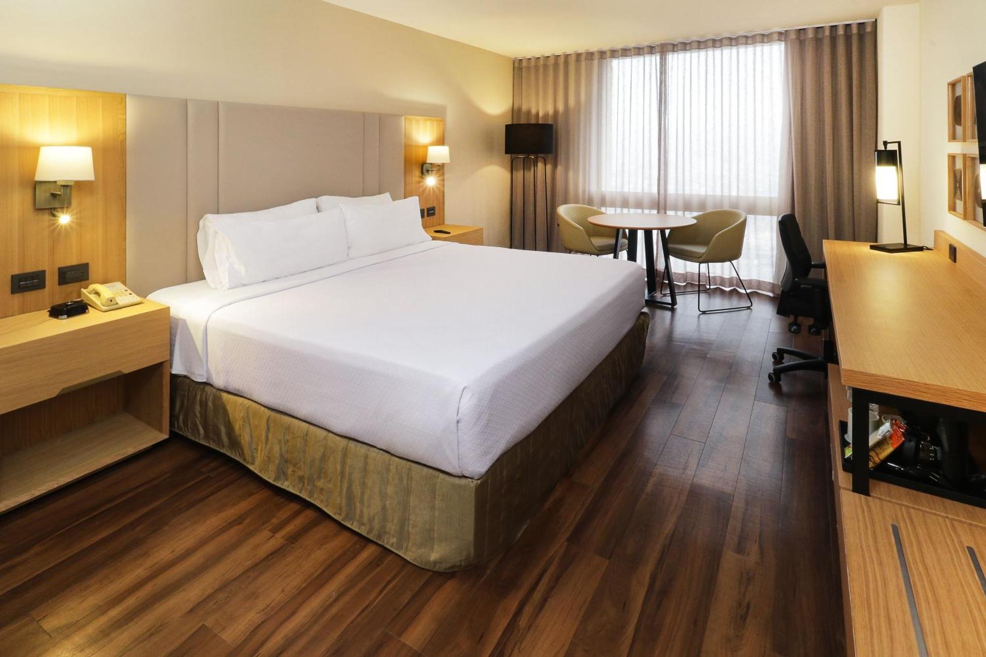 Crowne Plaza By Ihg