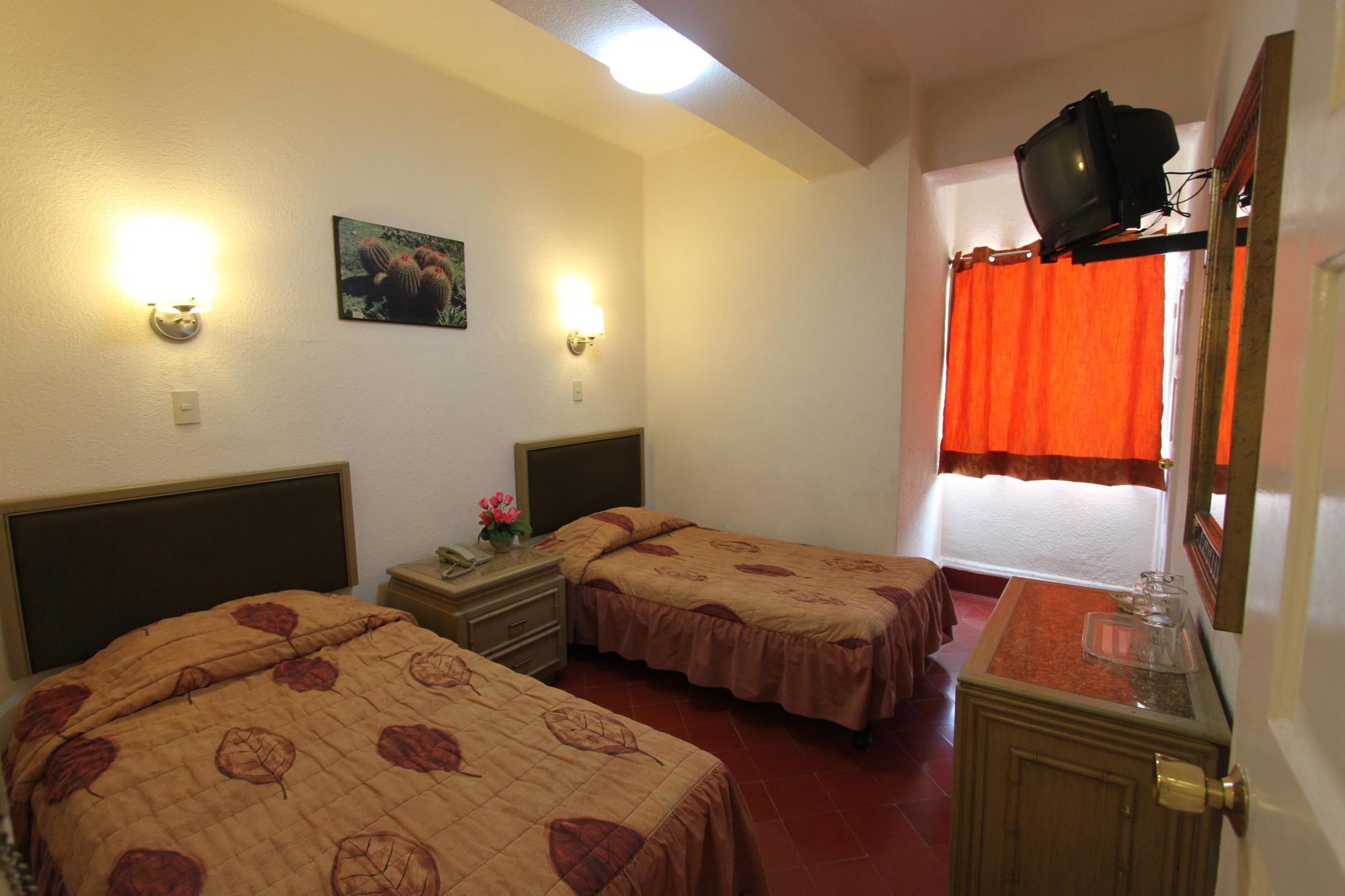 5a Avenida Hotel Monterrey
