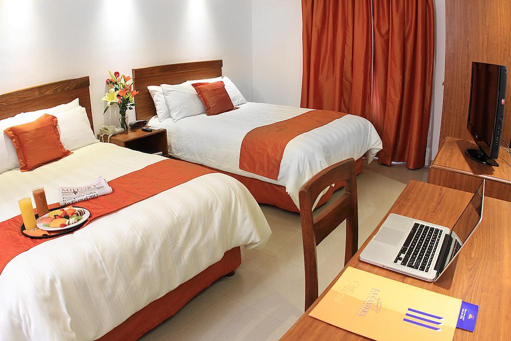 Wyndham Garden Valle Real Hotel 3*