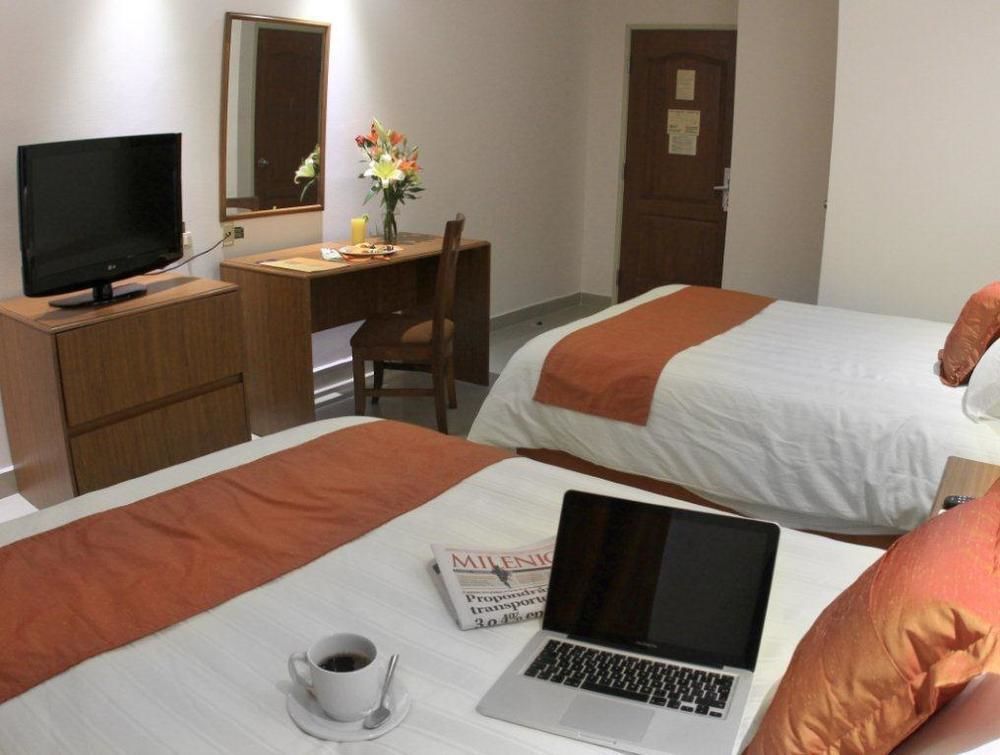 Wyndham Garden Valle Real Hotel