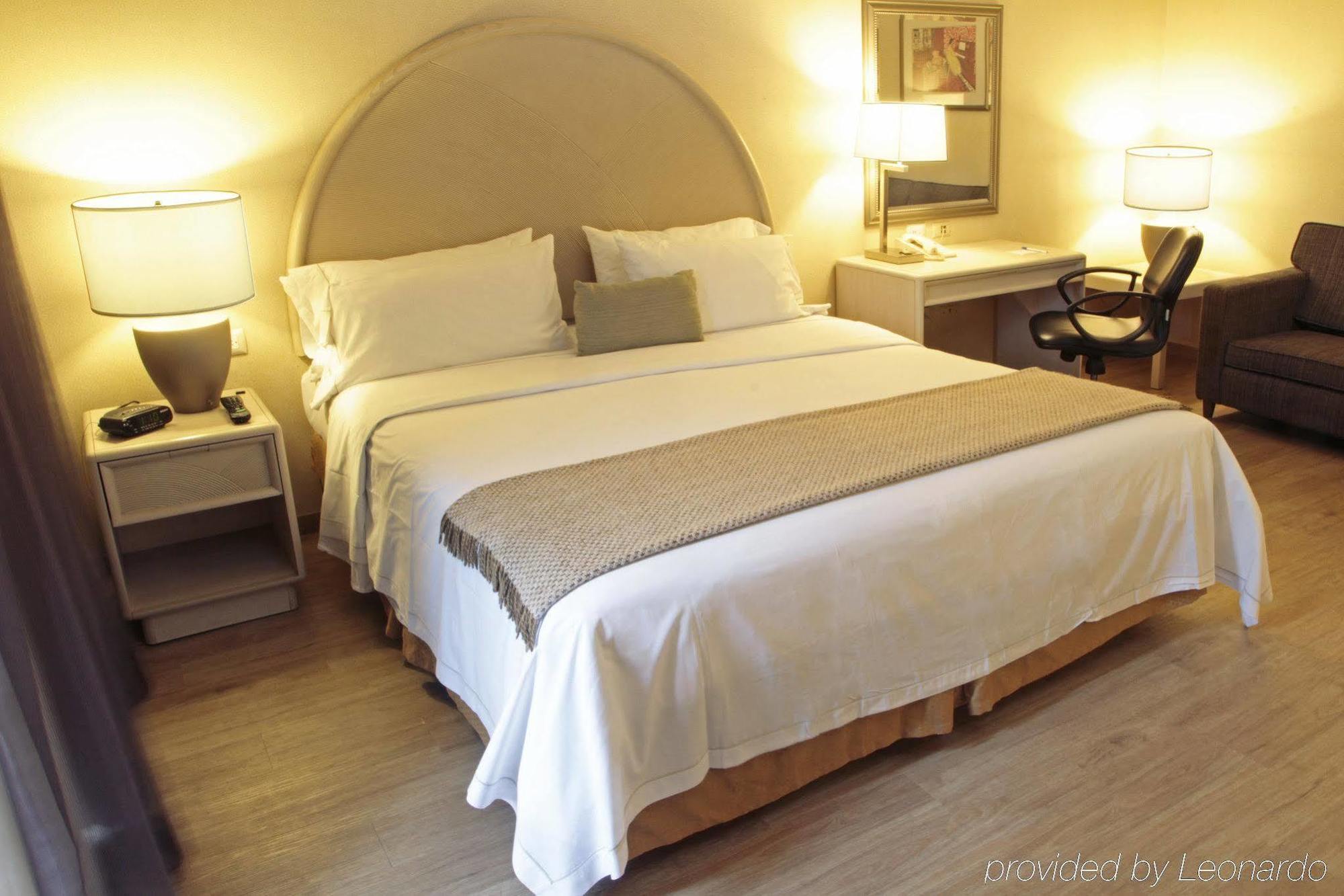 Express Galerias-san Jeronimo, An Ihg 4* Monterrey