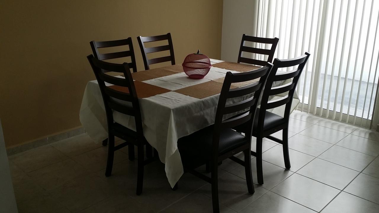 Apartamento Airport Executive Almeria *
