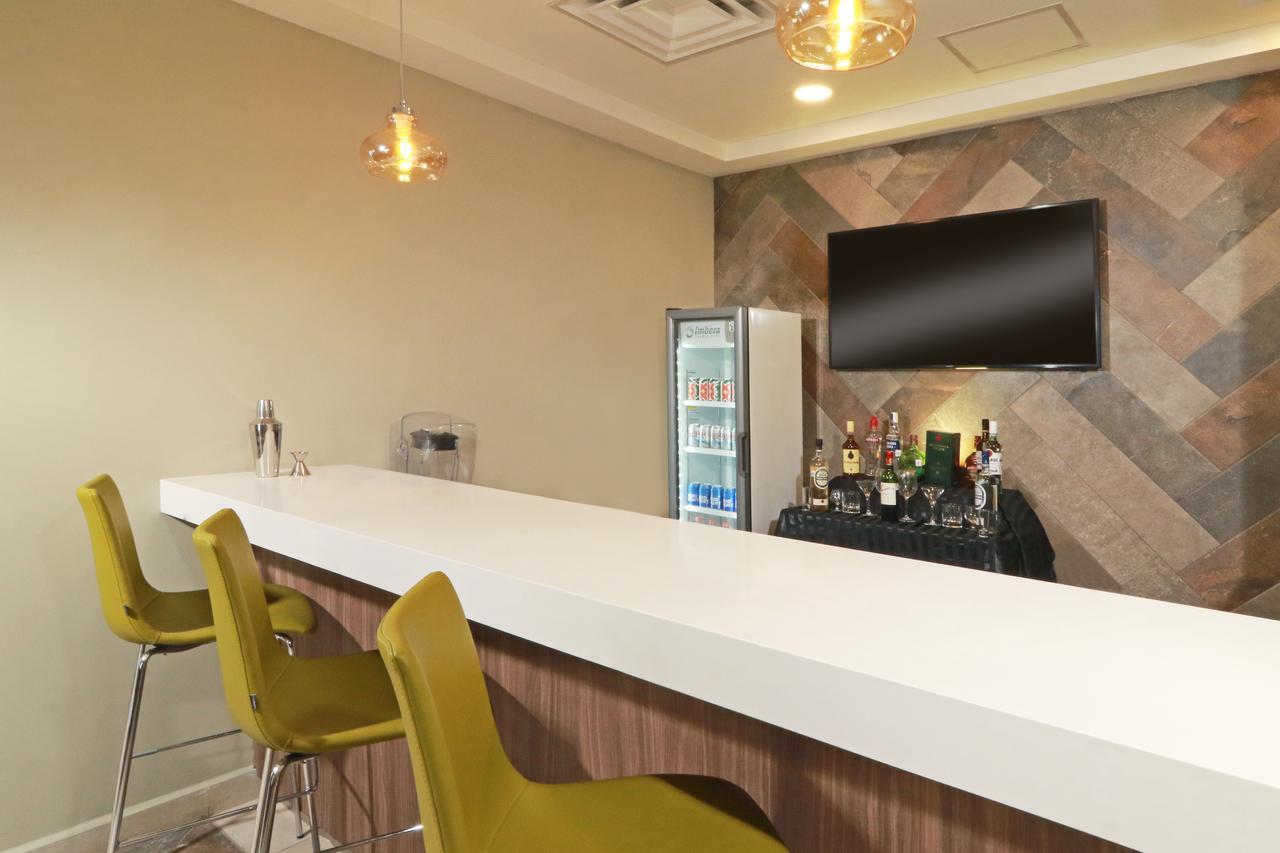 Wyndham Garden Valle Real Hotel 3*