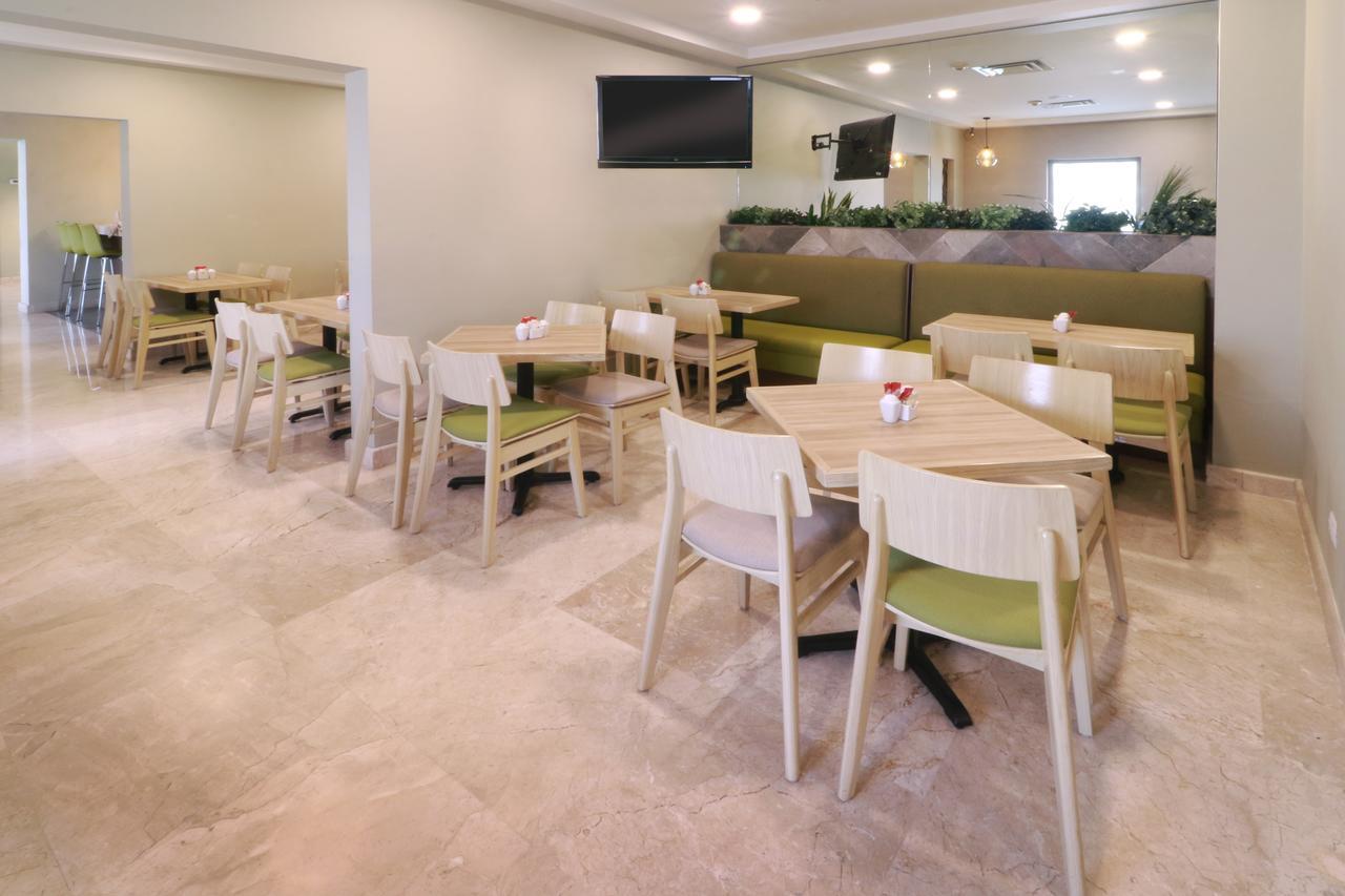 Hotel Wyndham Garden Valle Real