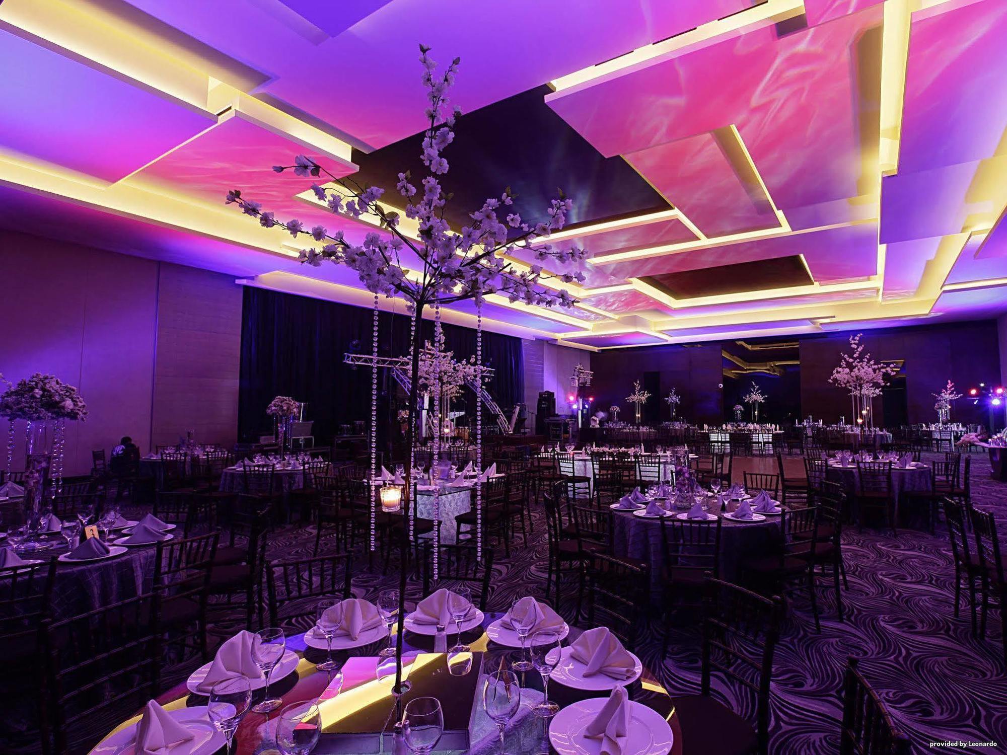 Wyndham Garden Valle Real Hotel 3*