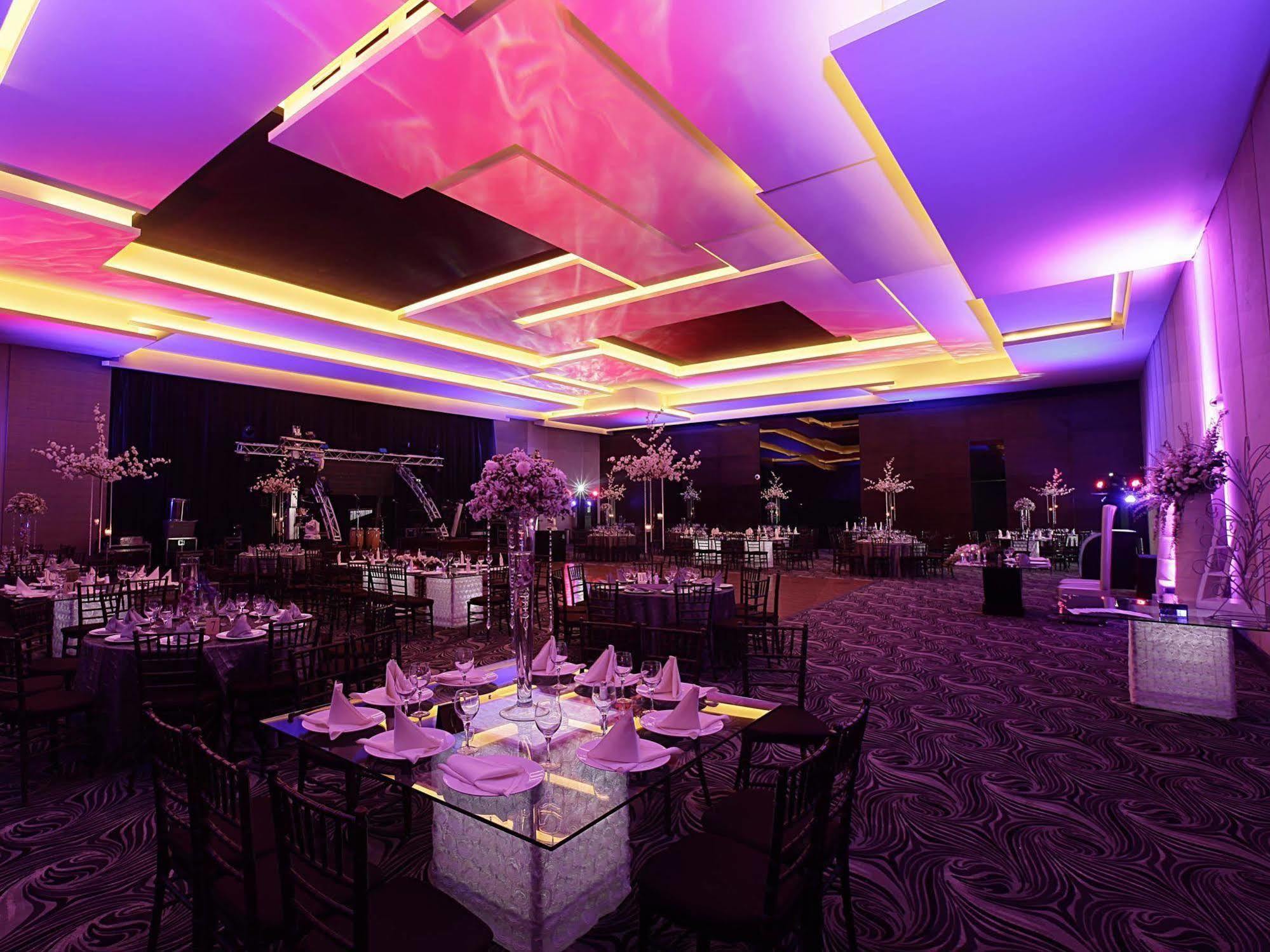 Hotel Wyndham Garden Valle Real 3*