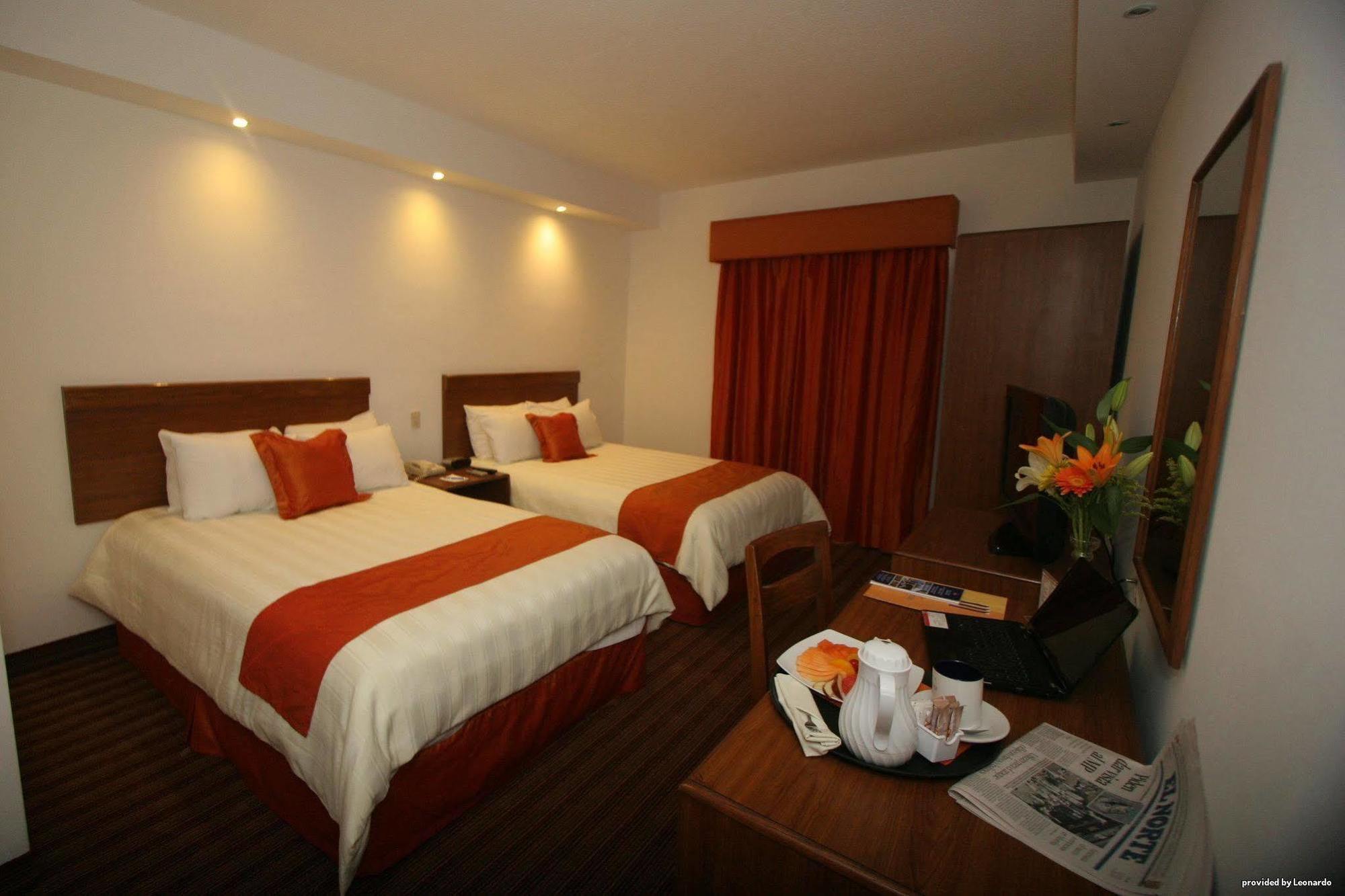 Wyndham Garden Valle Real Hotel 3*