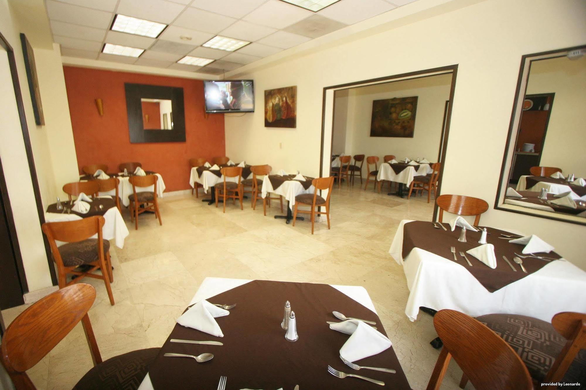 Hotel Wyndham Garden Valle Real 3*
