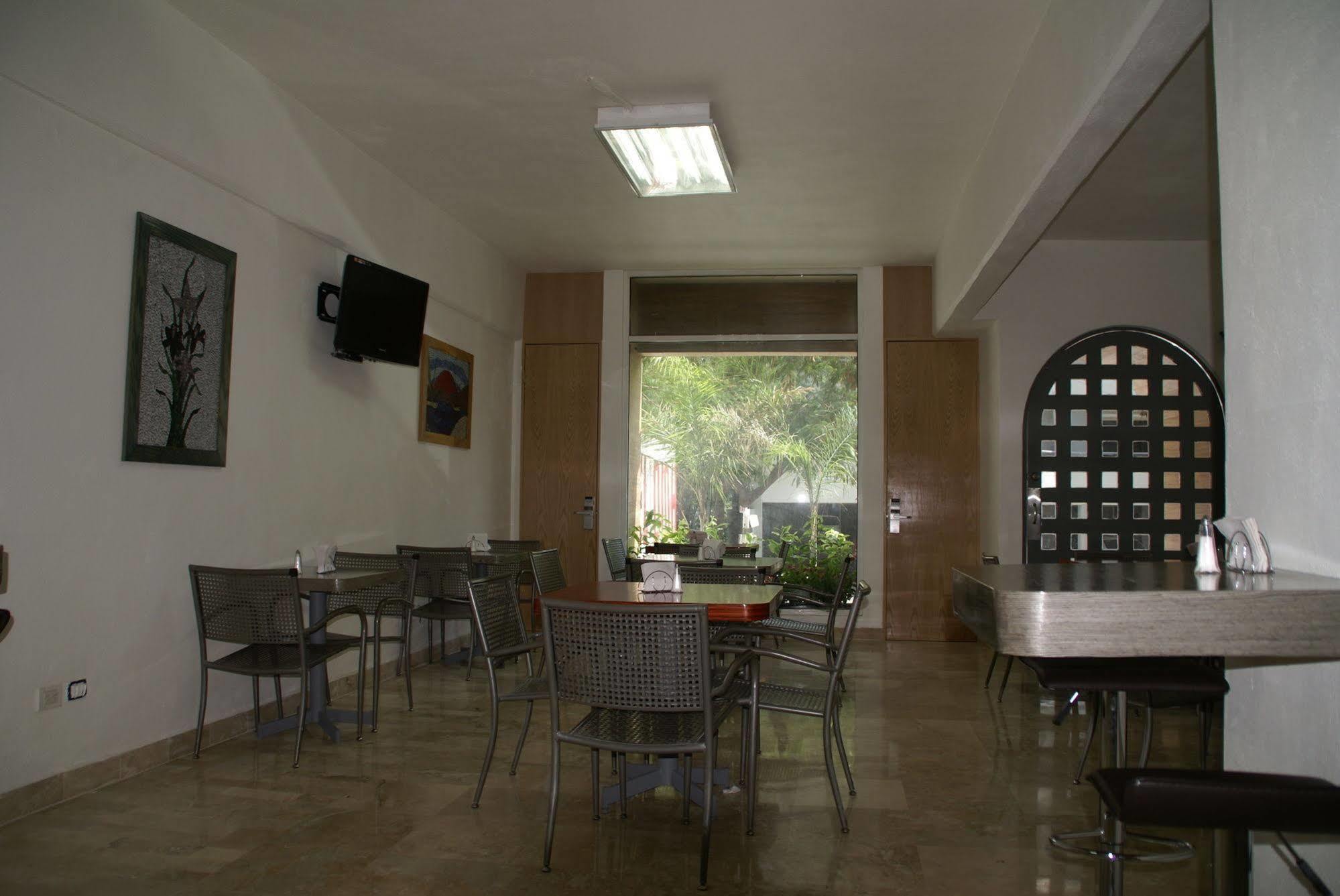 Hotel Dioh Monterrey