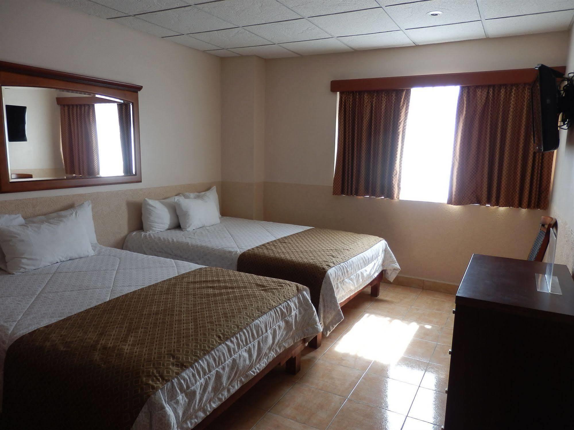 Capital Oel Regio Hotel 2*